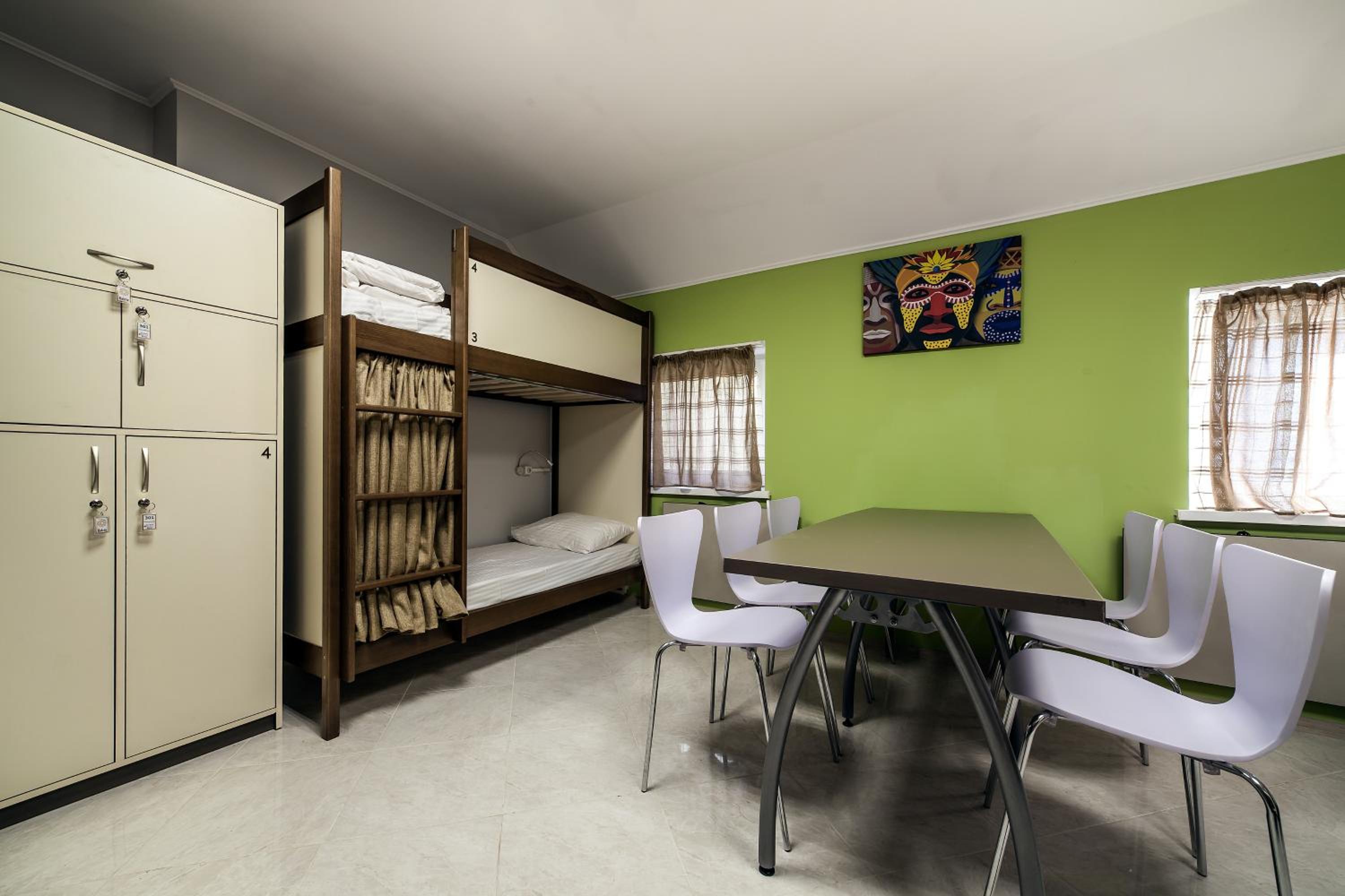 Bed in 8-Bed Dormitory Room photo 3
