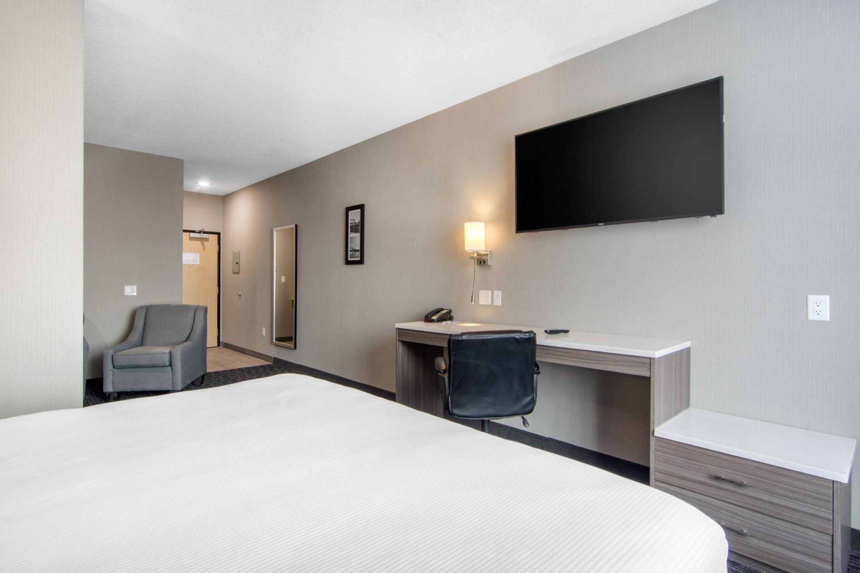 Presidential King Suite photo 2