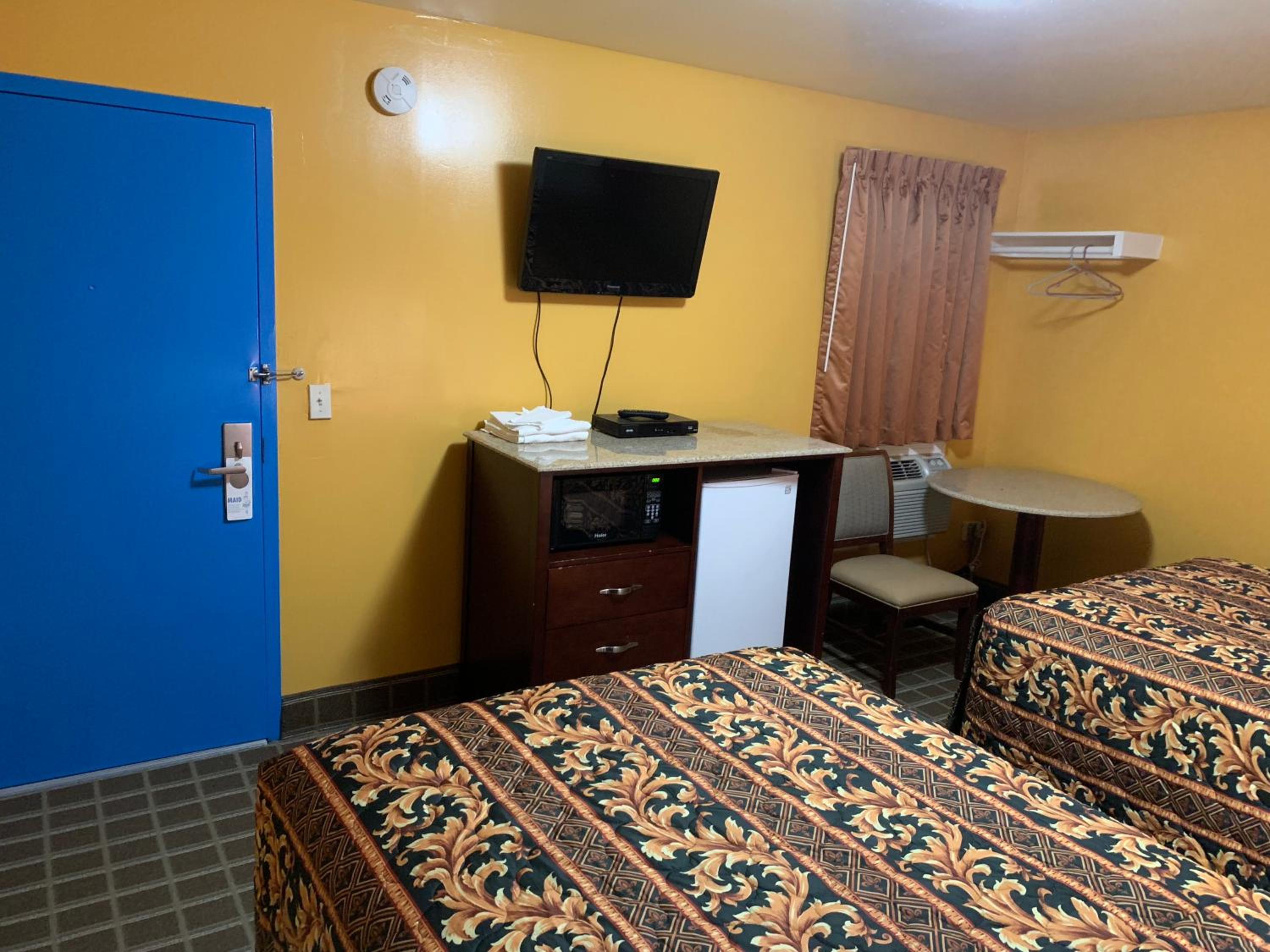 Double Room with Two Double Beds - Non-Smoking