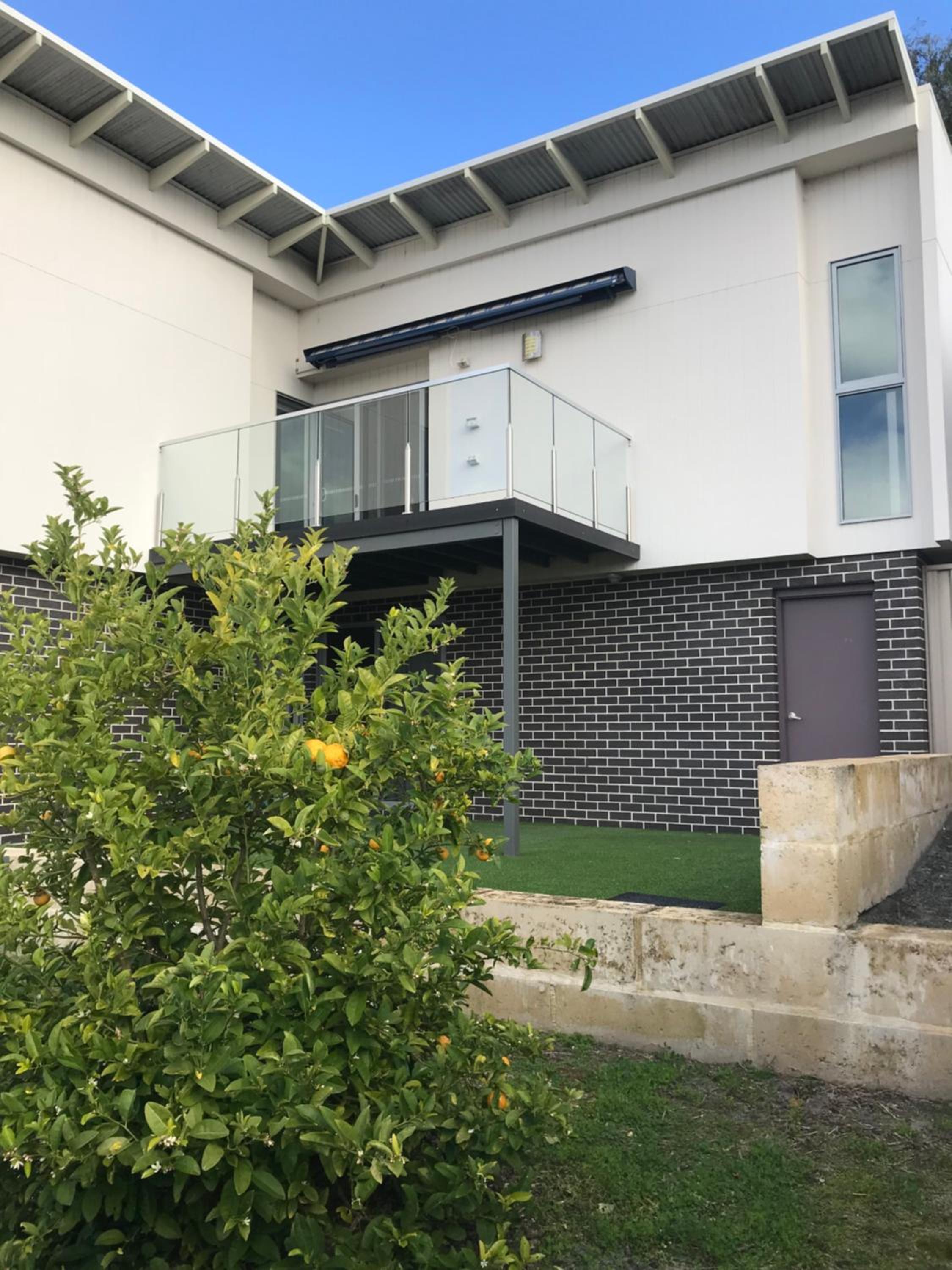 Apartment with Balcony photo 2