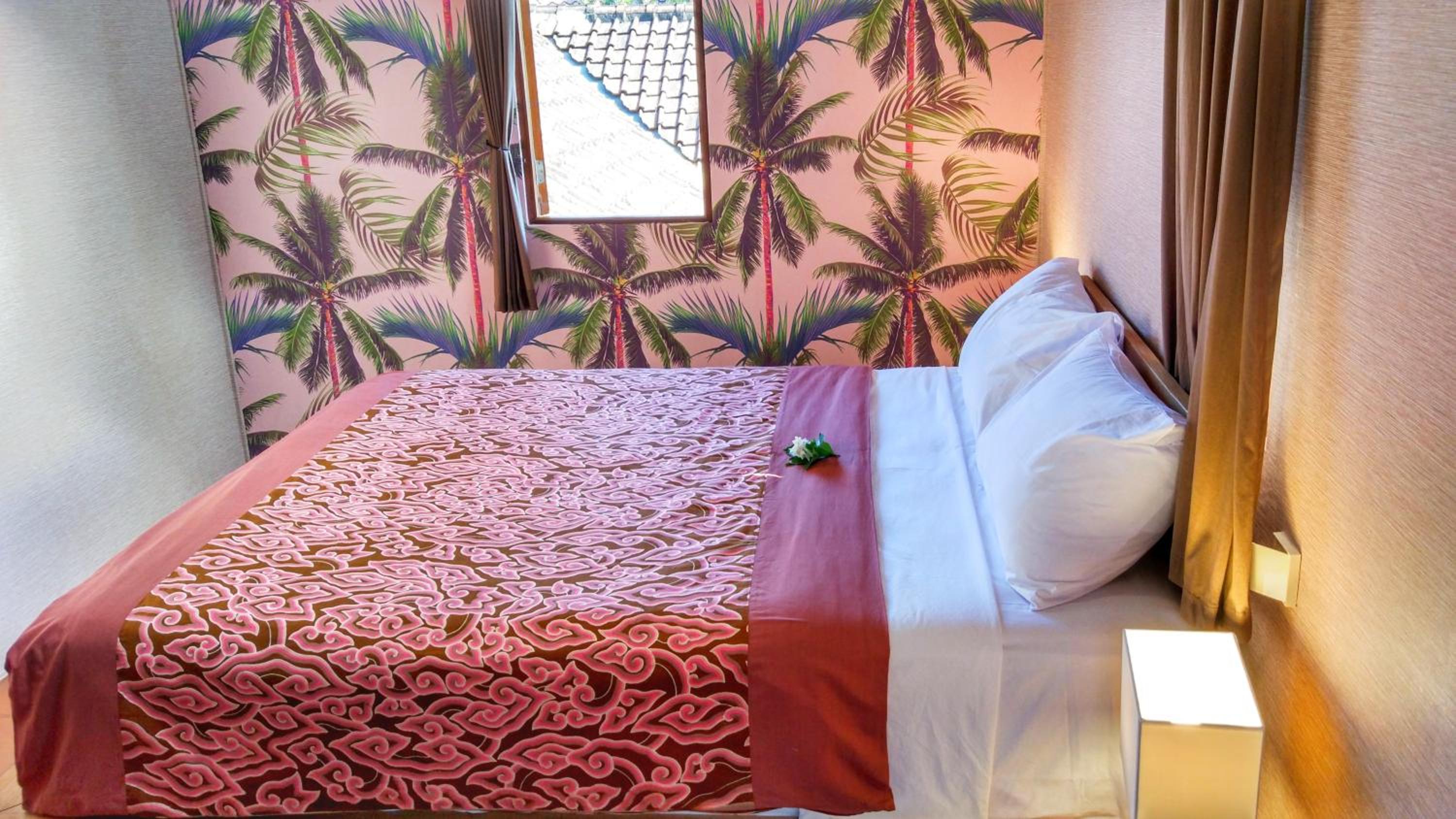 Double Room with Balcony - Photo 3