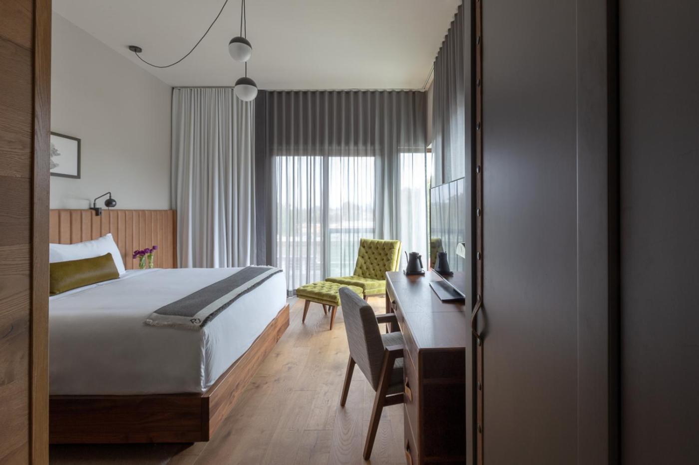 Superior King Room photo 1