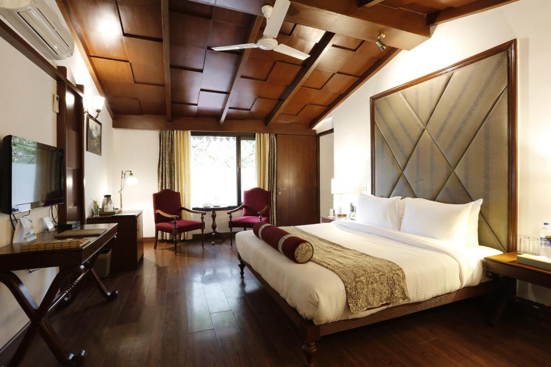 Suite with Evening Hi Tea, 10% discount on Food, Spa & Soft Beverages - Photo 2