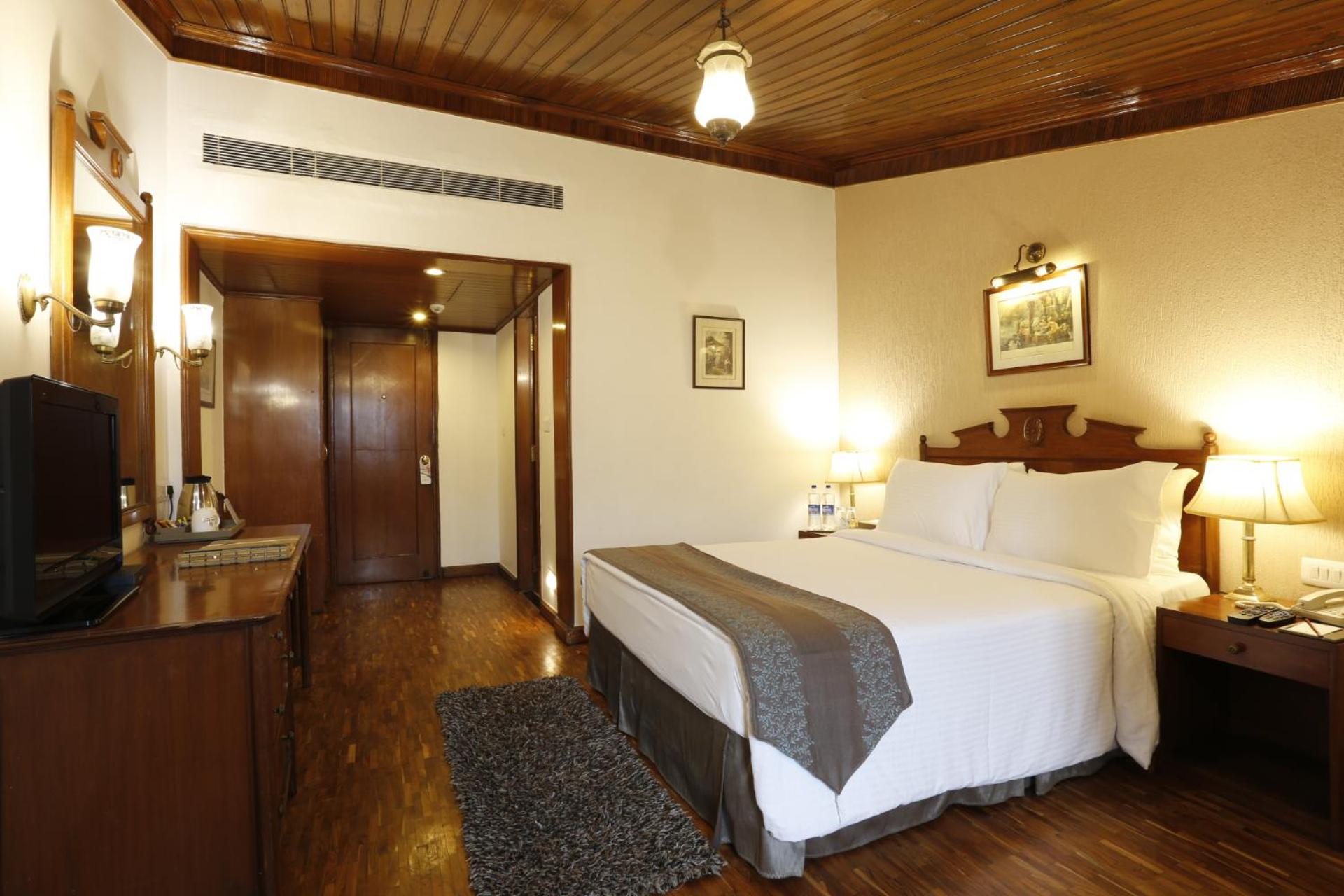 Superior Room with Evening Hi Tea, 10% discount on Food, Spa & Soft Beverages - Photo 1