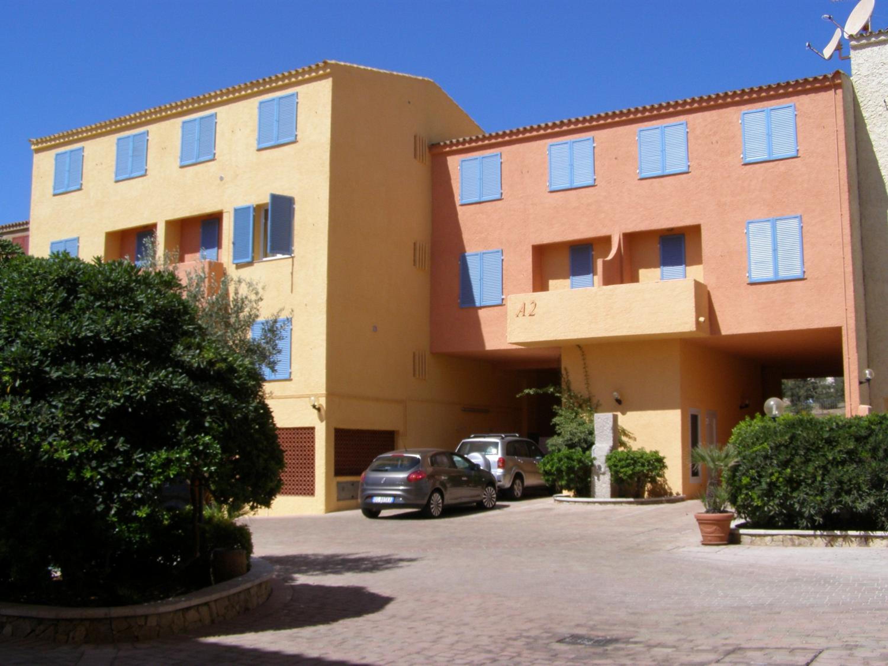 Two-Bedroom Apartment with Balcony photo 3
