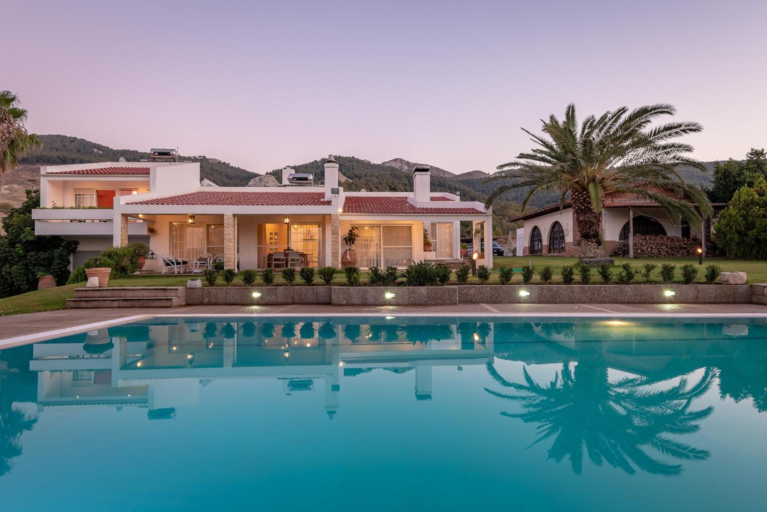 Villa with Private Pool photo 2