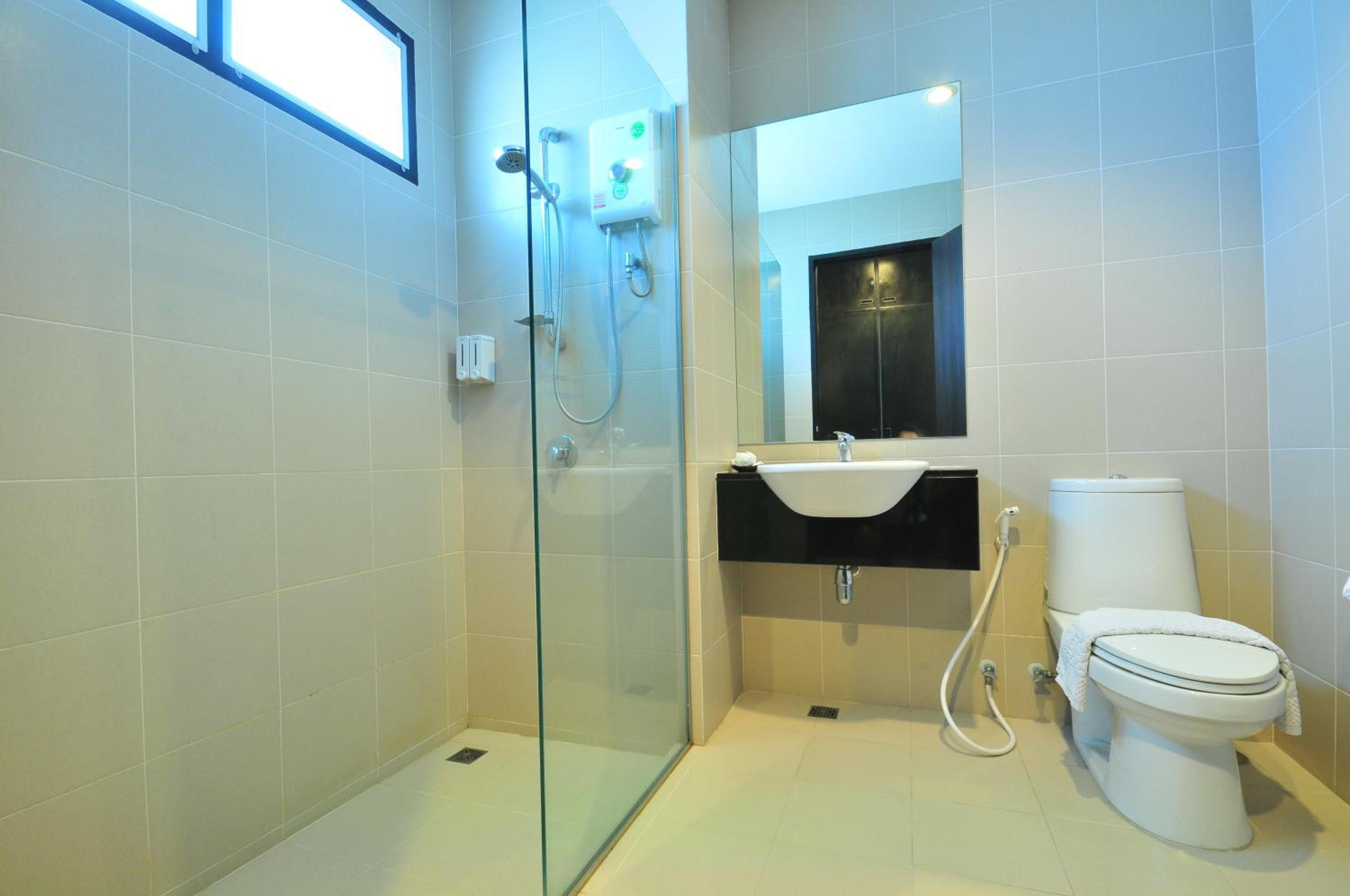 Deluxe Double or Twin Room with Pool View - Photo 3