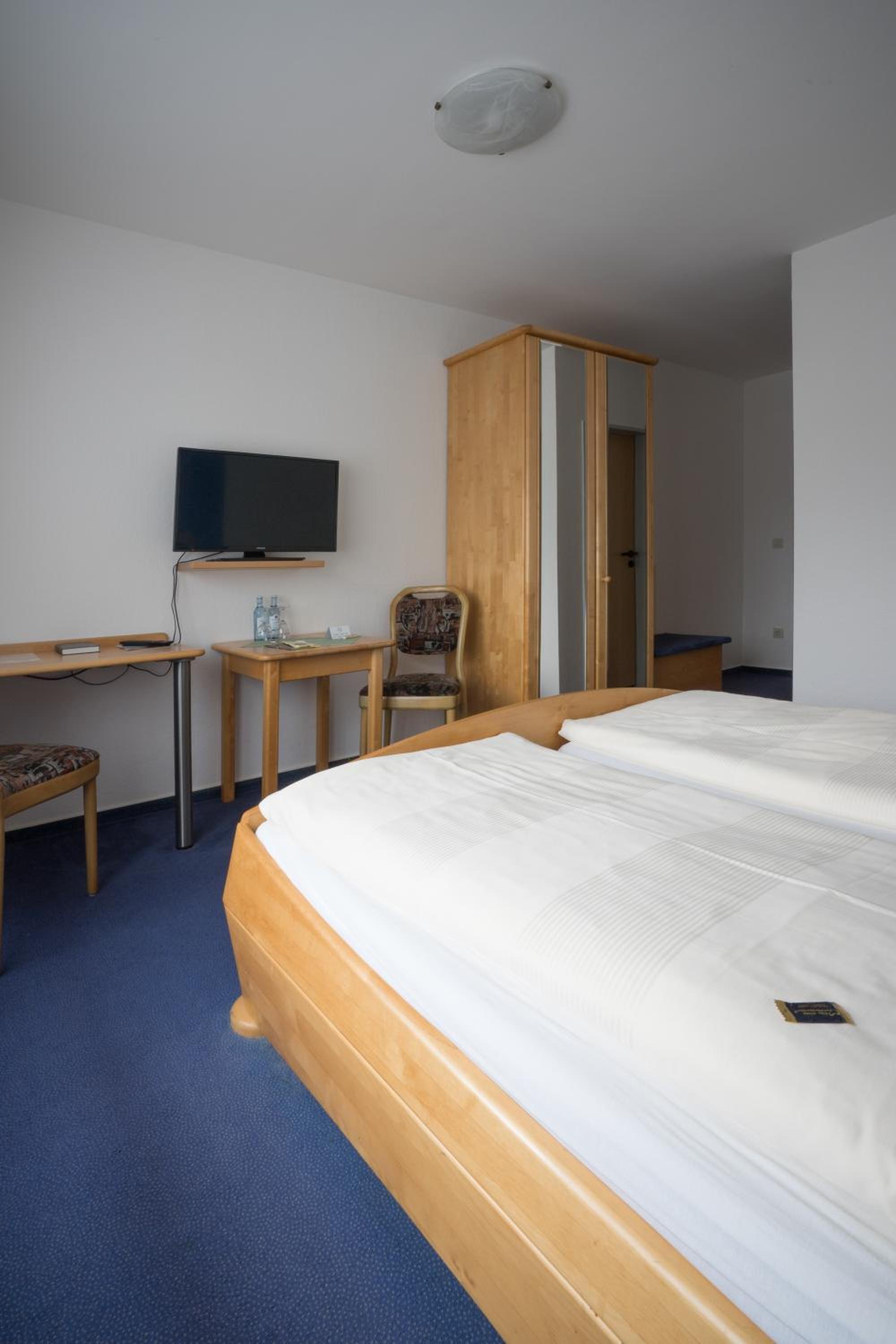 Double Room - Photo 5