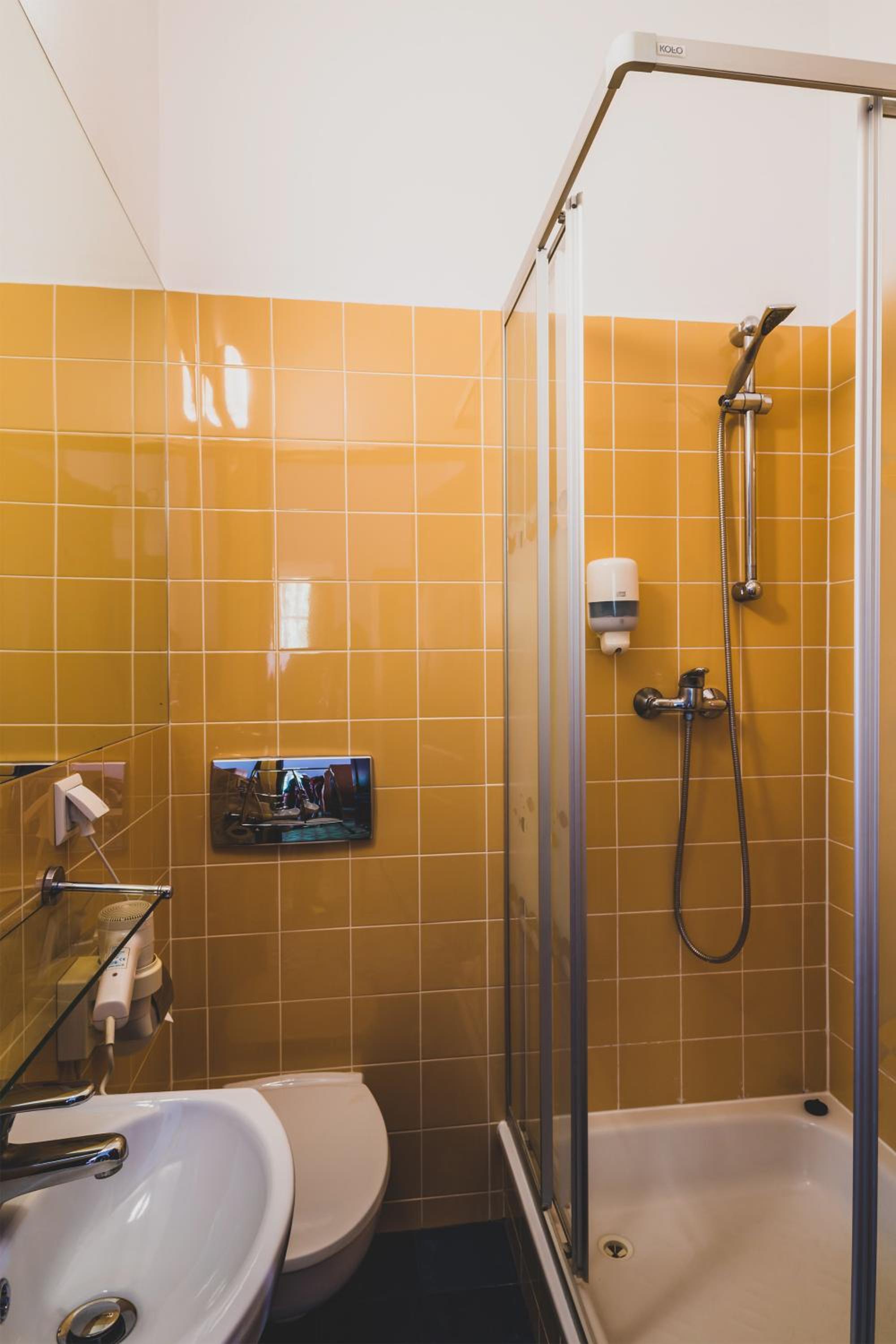 Triple Room (3 Adults) photo 2