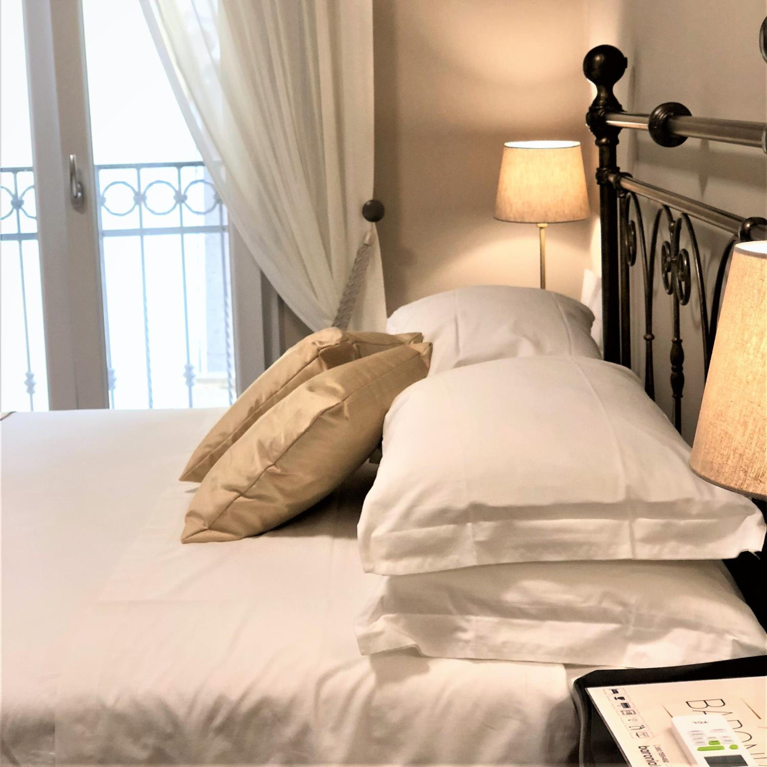 Double Room with Private Bathroom photo 2