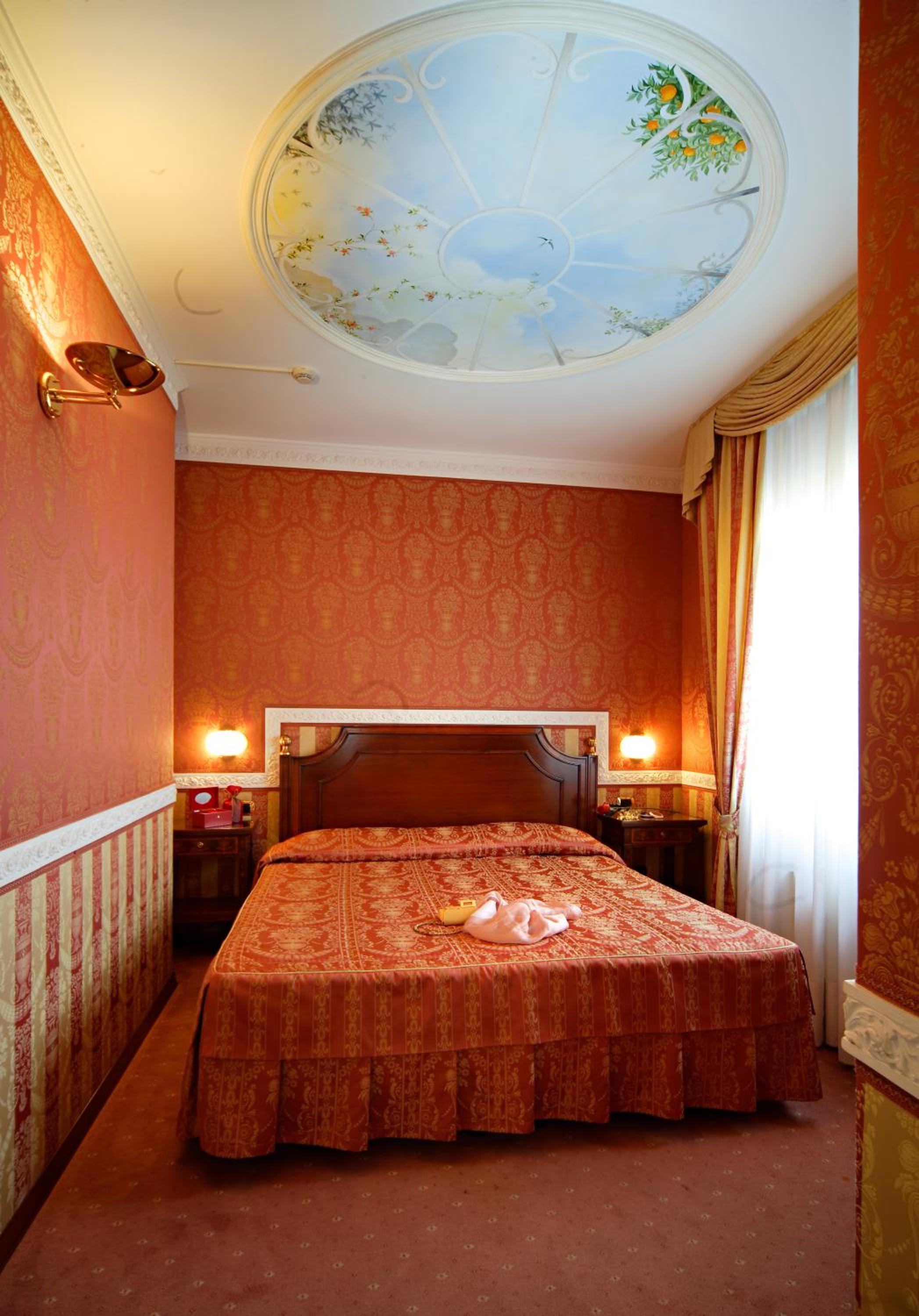 Suite photo 1