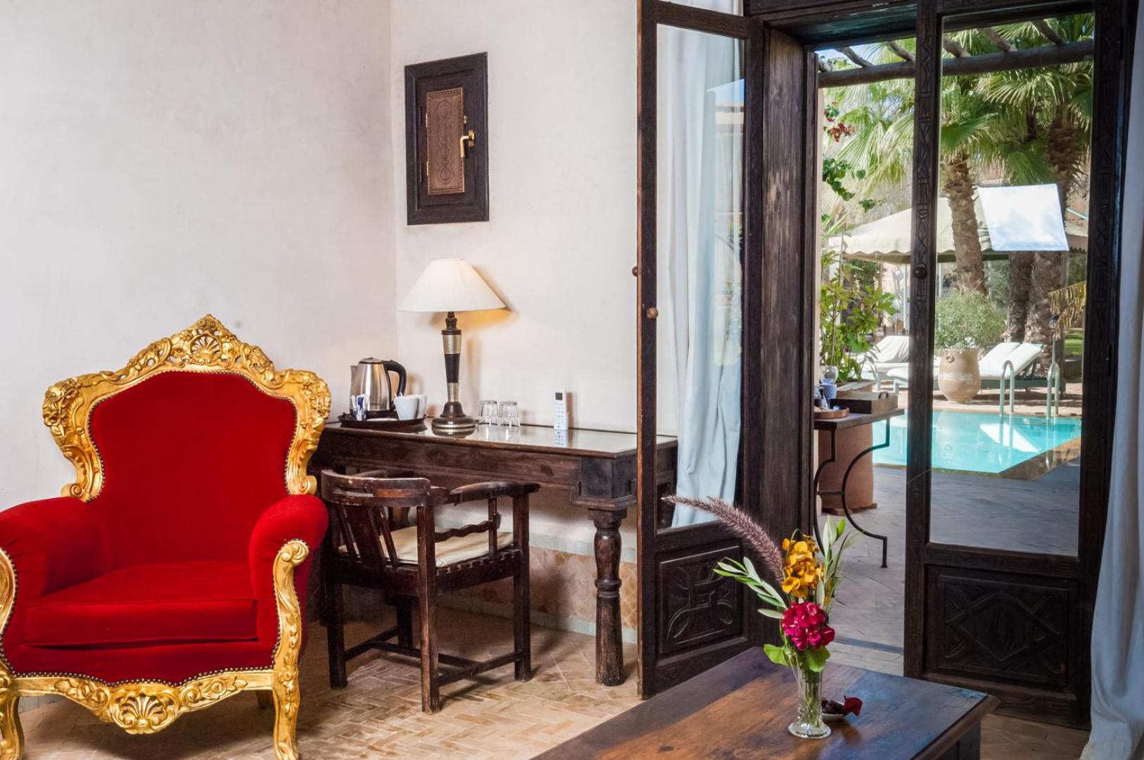 Superior Double or Twin Room with Pool View photo 2