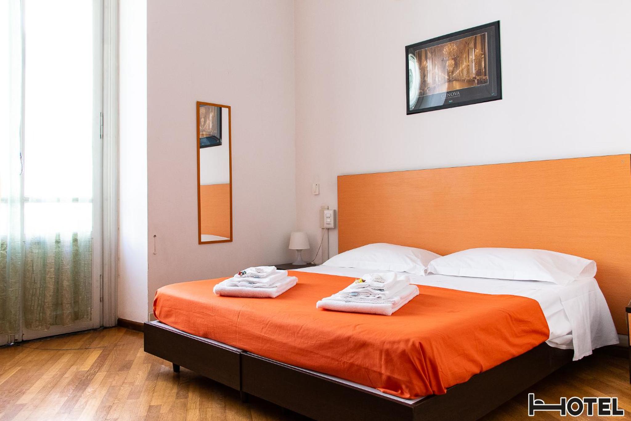 Double or Twin Room - Photo 9