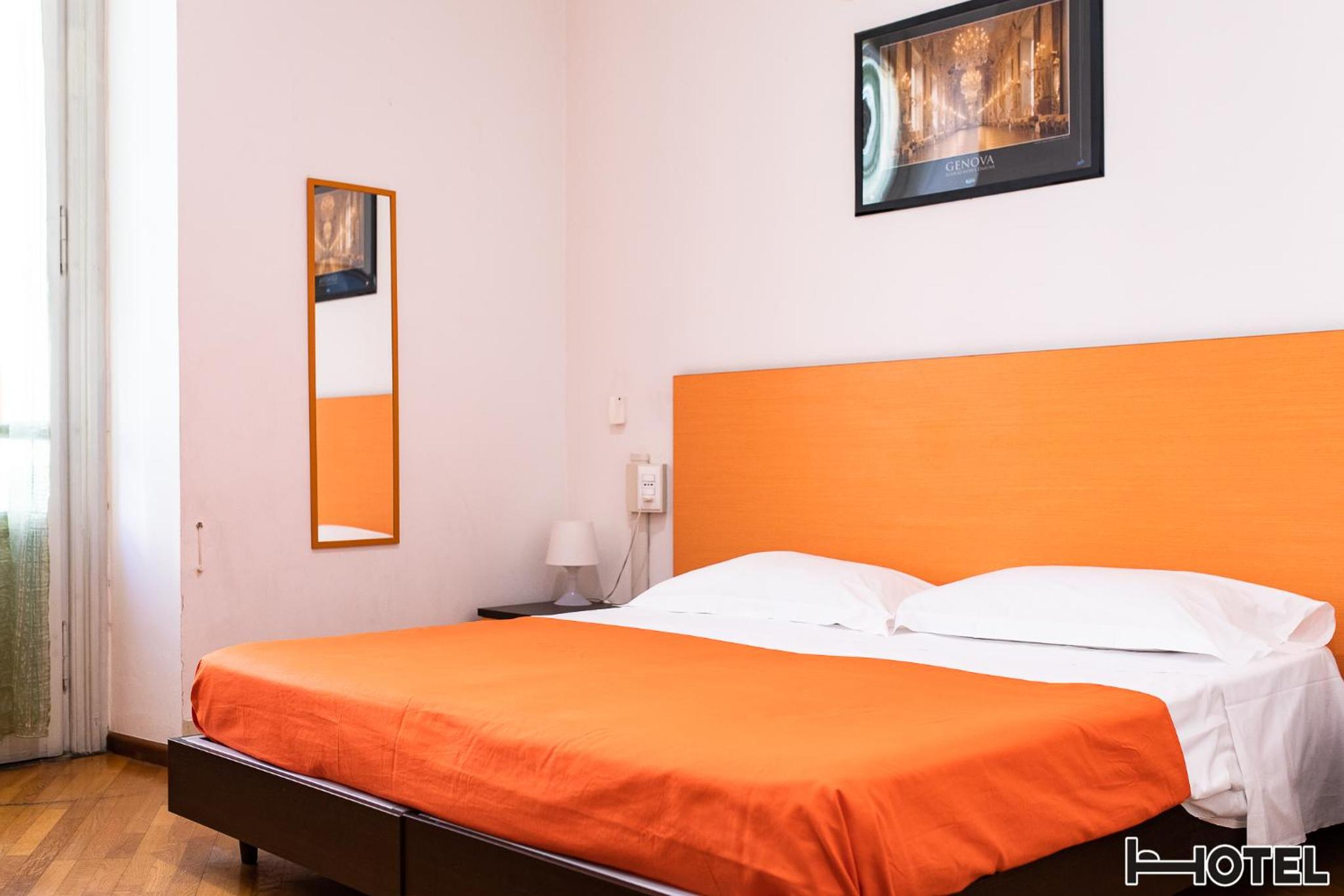 Double or Twin Room - Photo 11