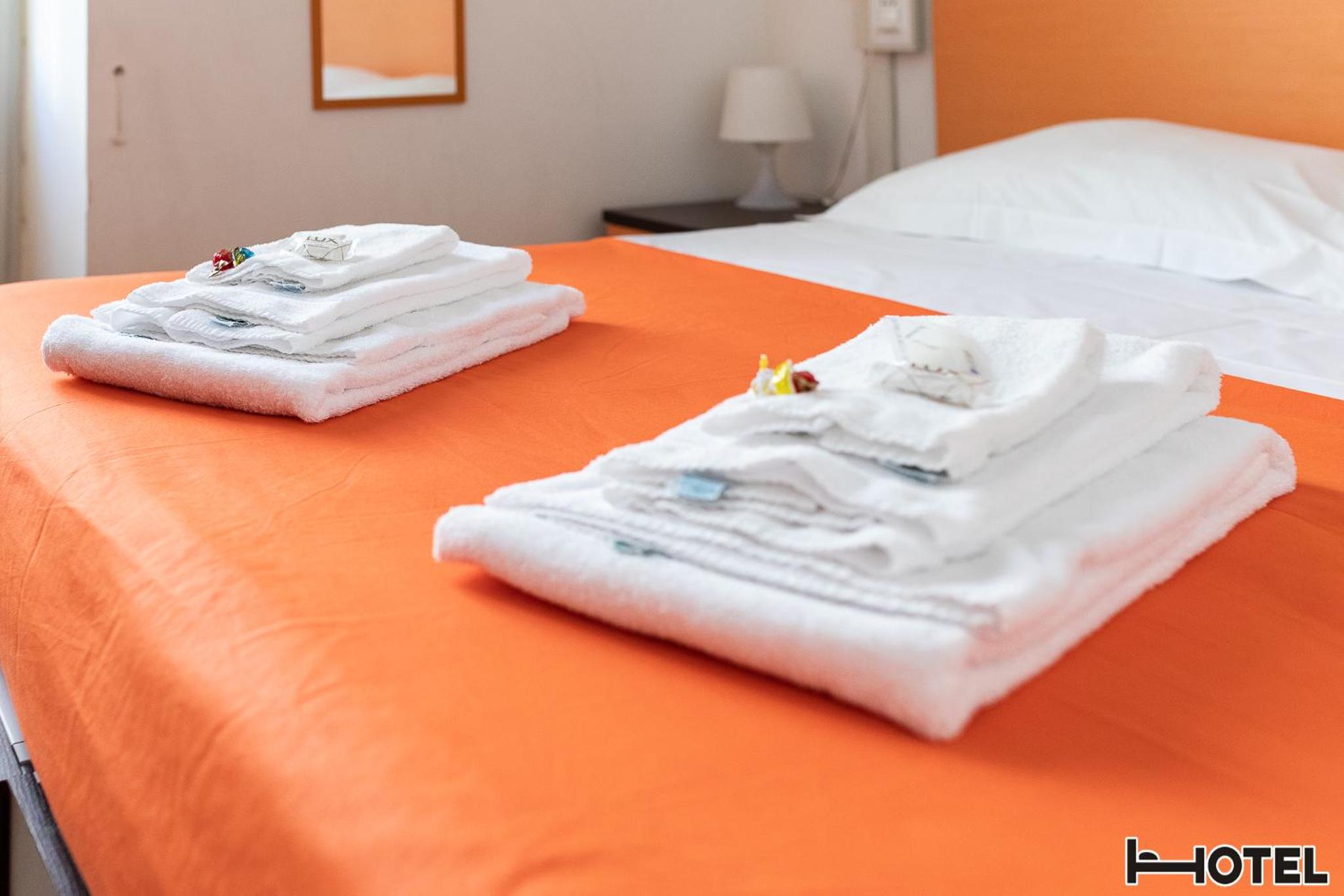 Double or Twin Room - Photo 18