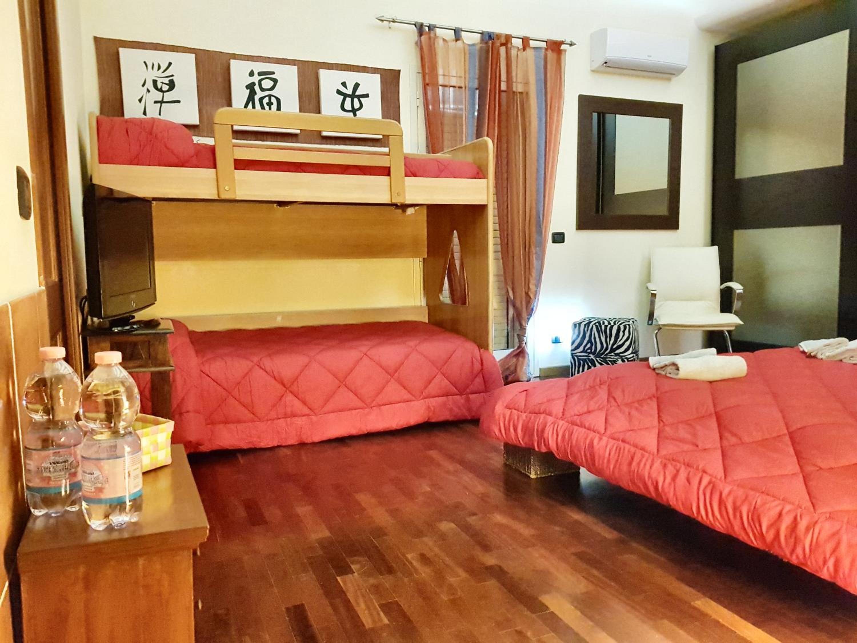 Superior Quadruple Room photo 2