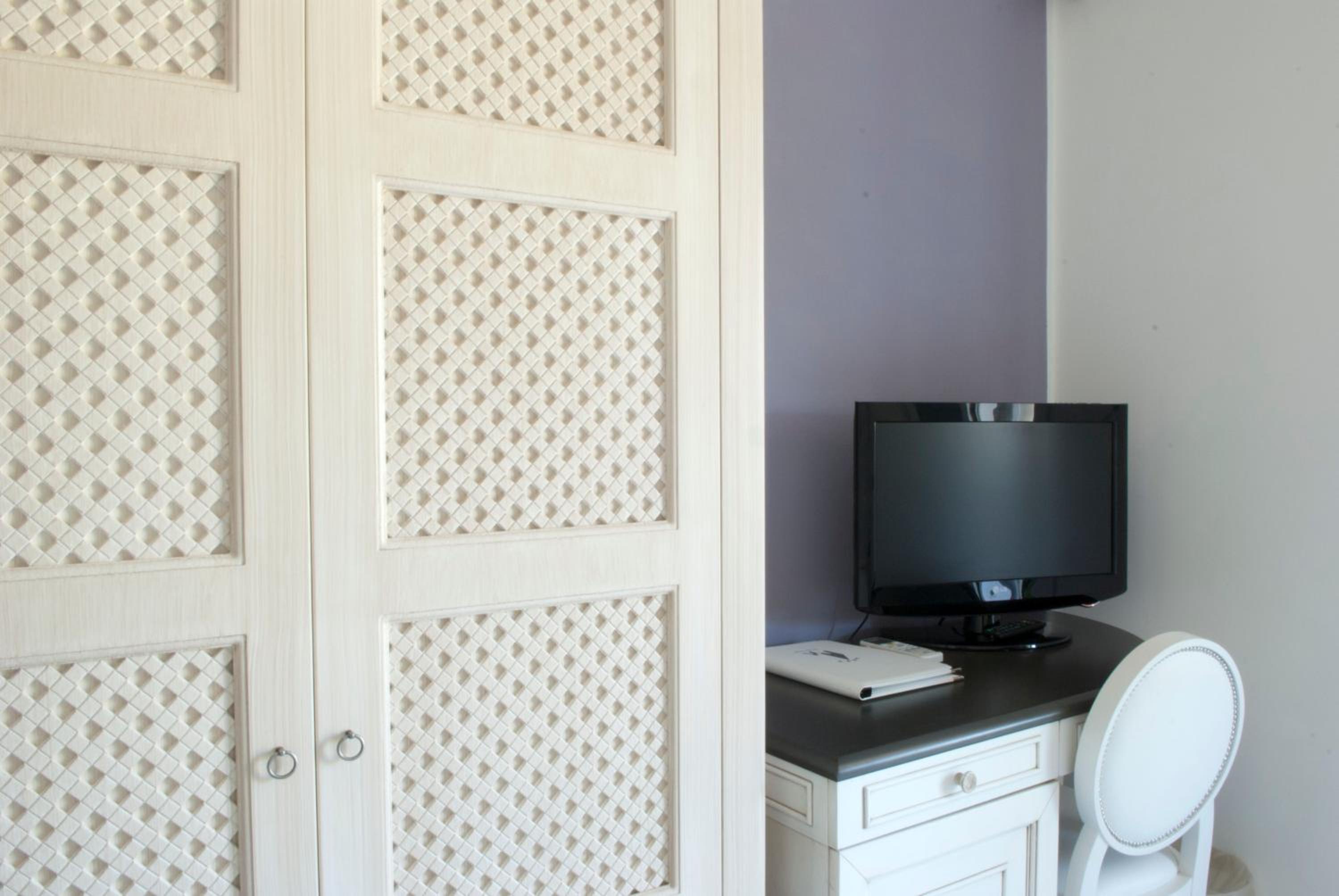 Small Double Room with Terrace - Photo 2