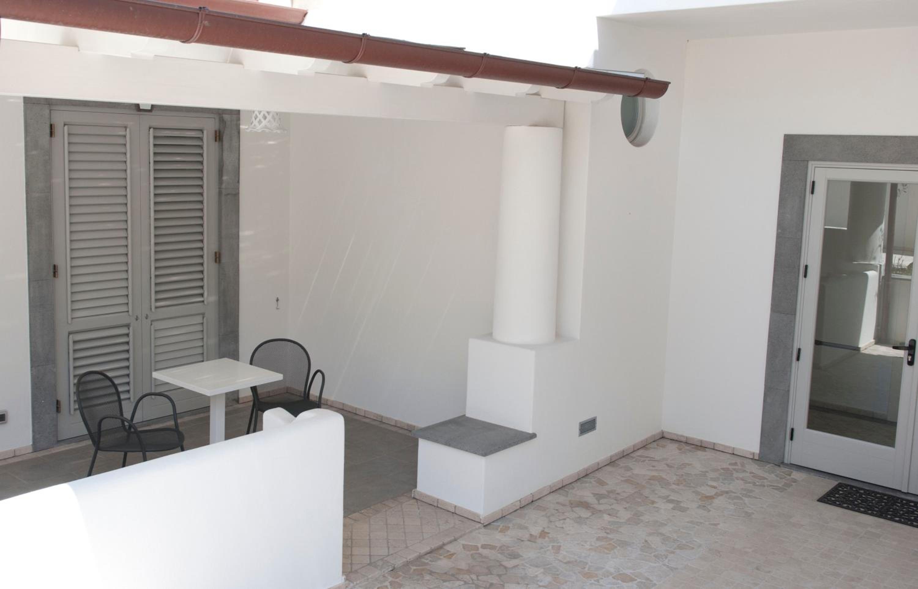Small Double Room with Terrace - Photo 5