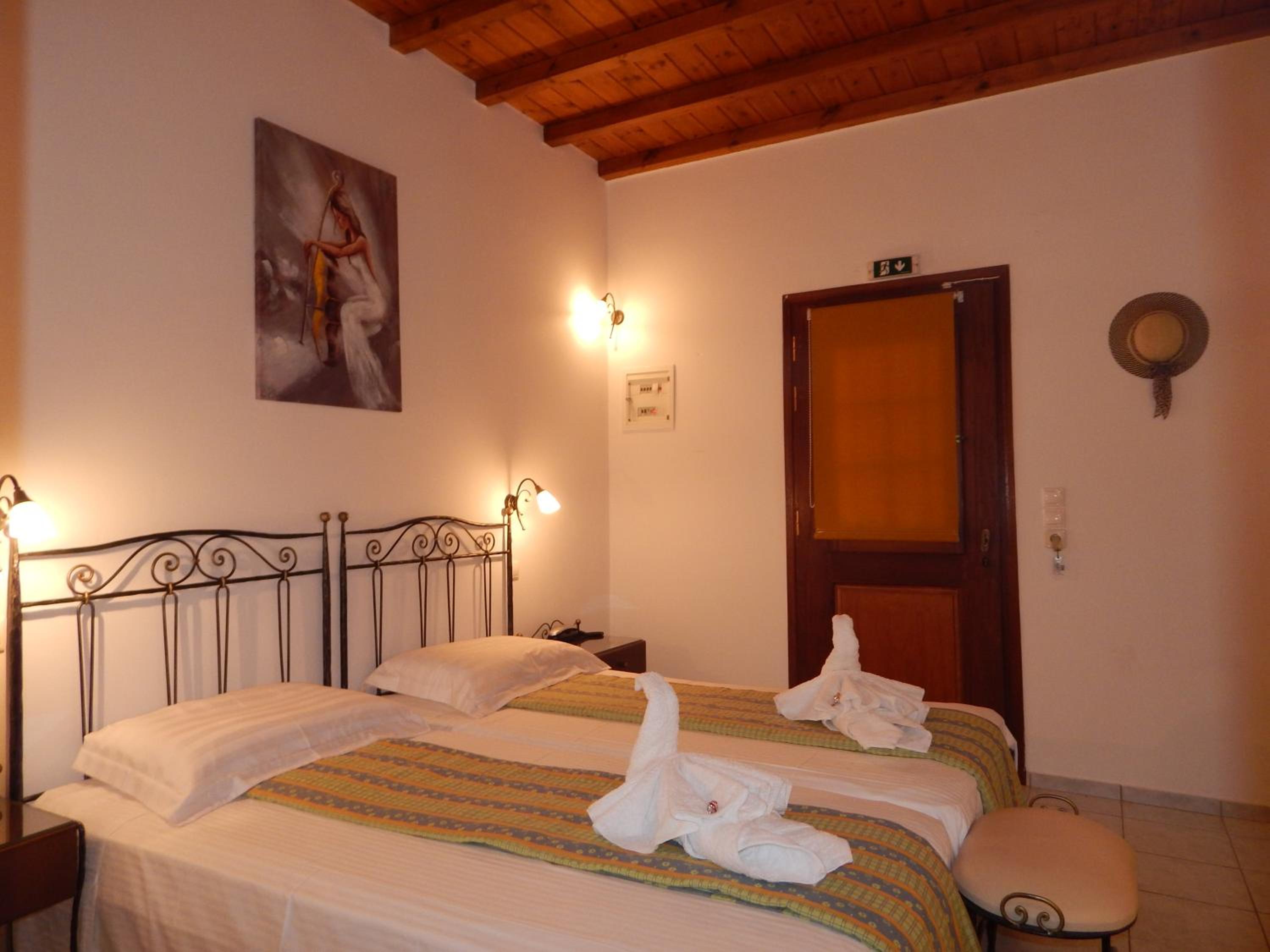 Standard Double or Twin Room photo 1