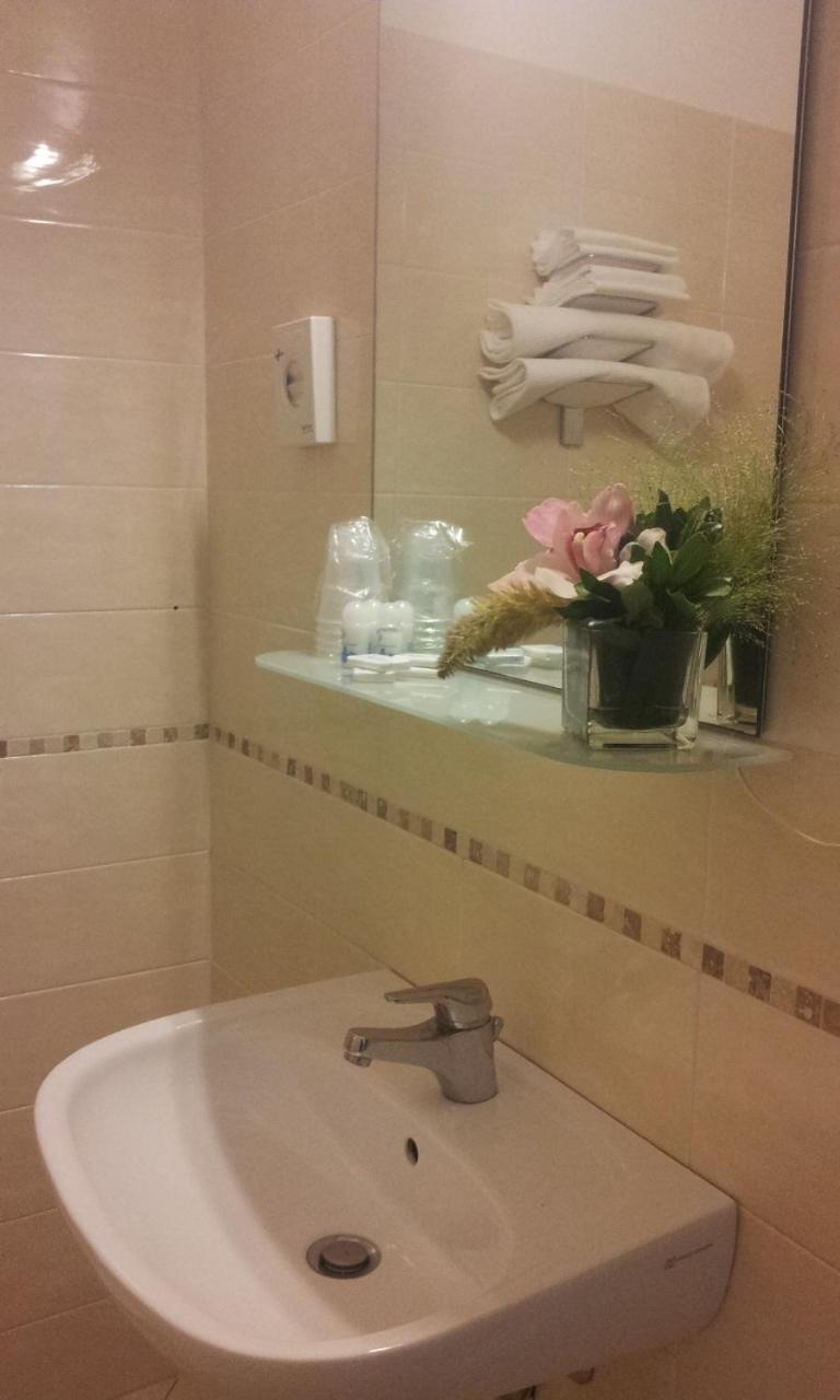 Quadruple Room - Photo 6