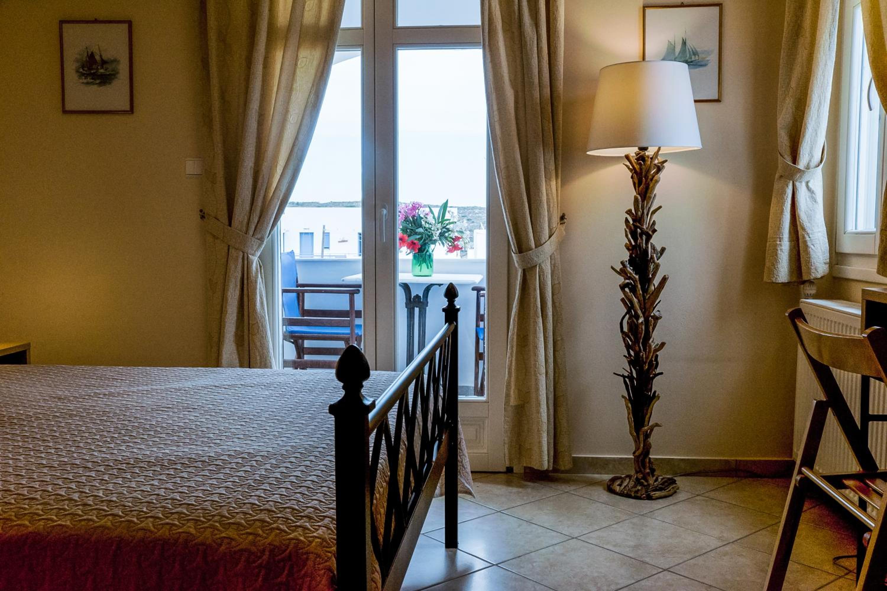 Apartment with Balcony photo 2