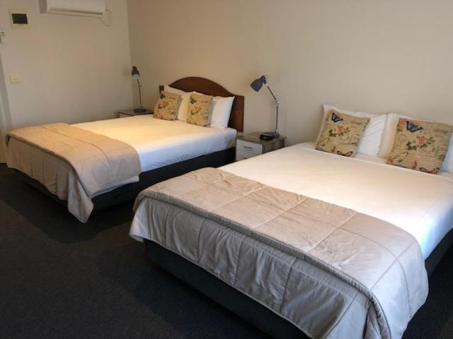 Superior Twin Room - Photo 4