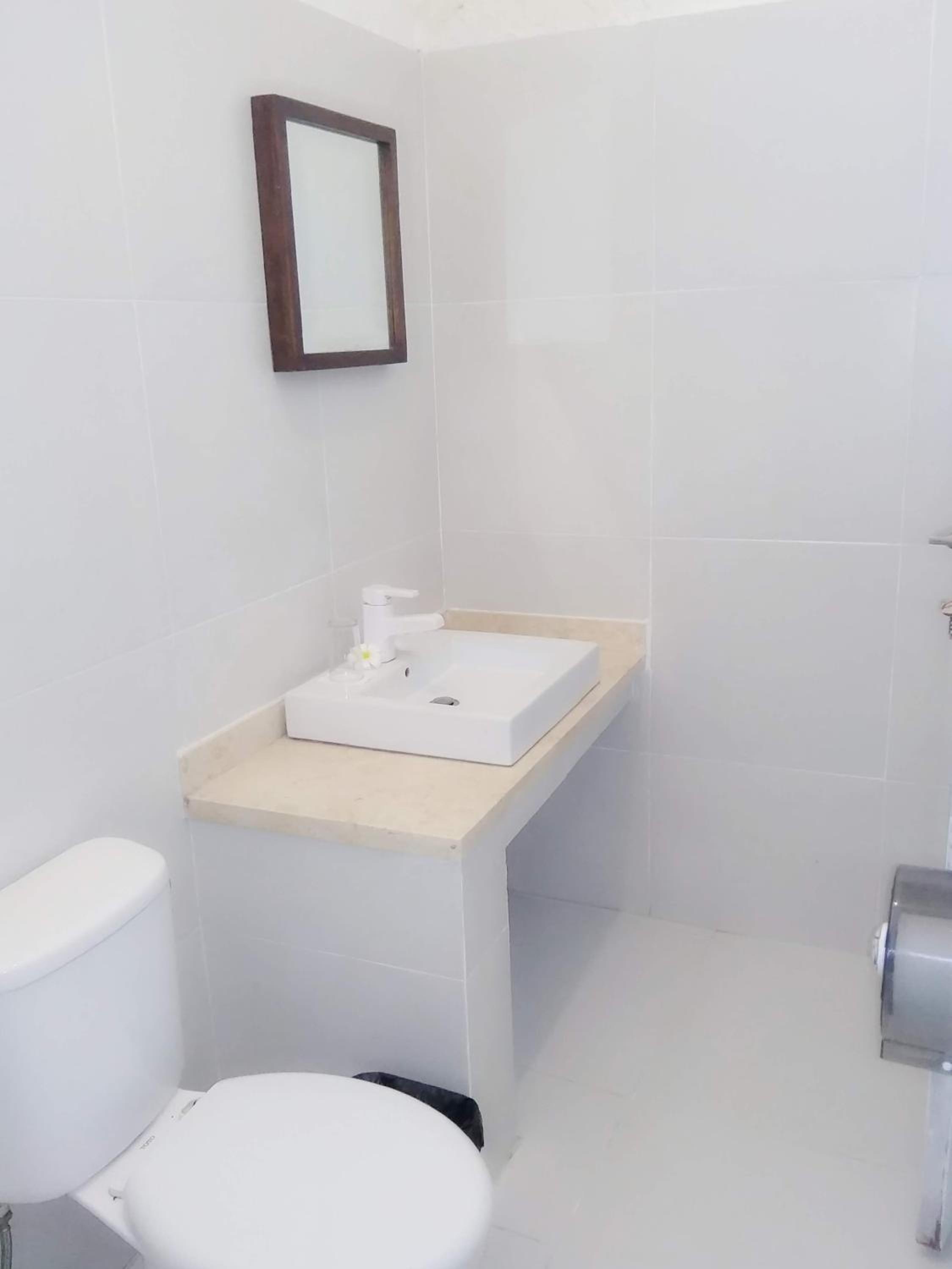 Twin Room with Pool View photo 3