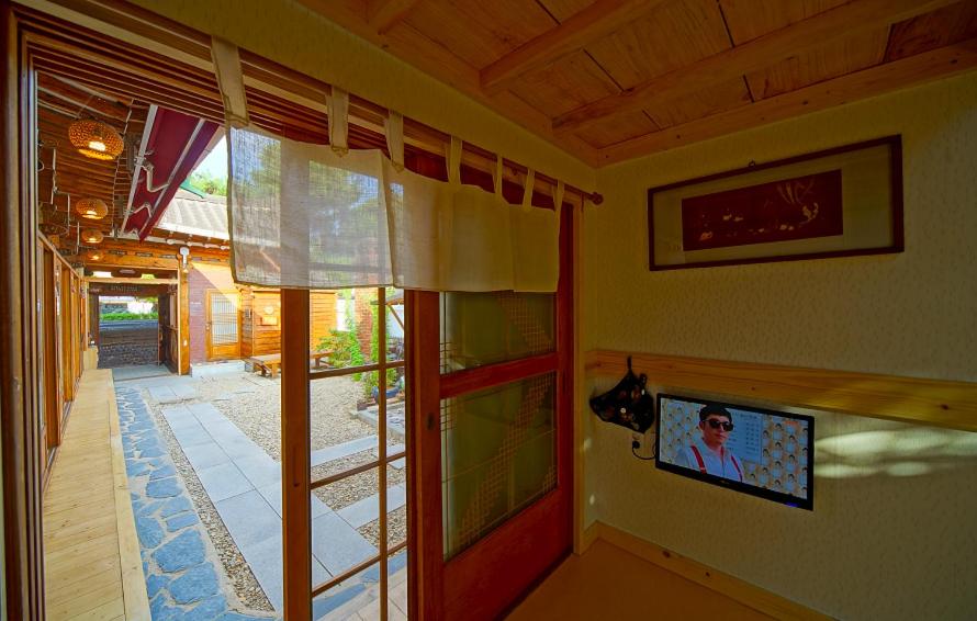 Korean-Style Duplex Room - Photo 7