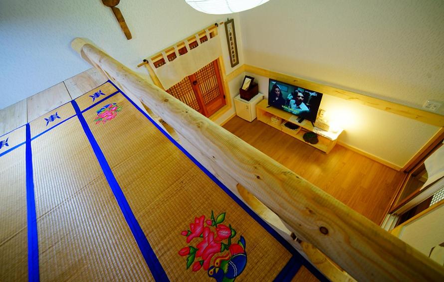 Korean-Style Duplex Deluxe Room photo 3