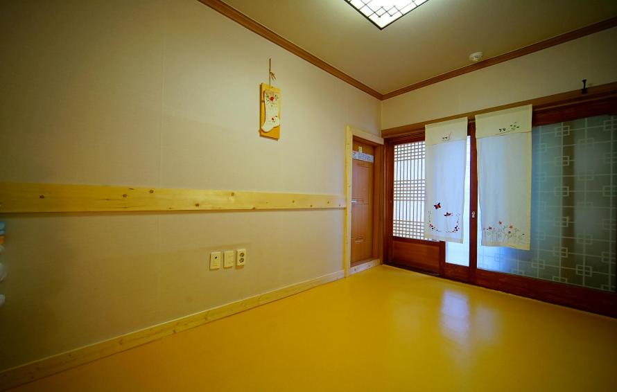 Korean-Style Deluxe Room - Photo 1