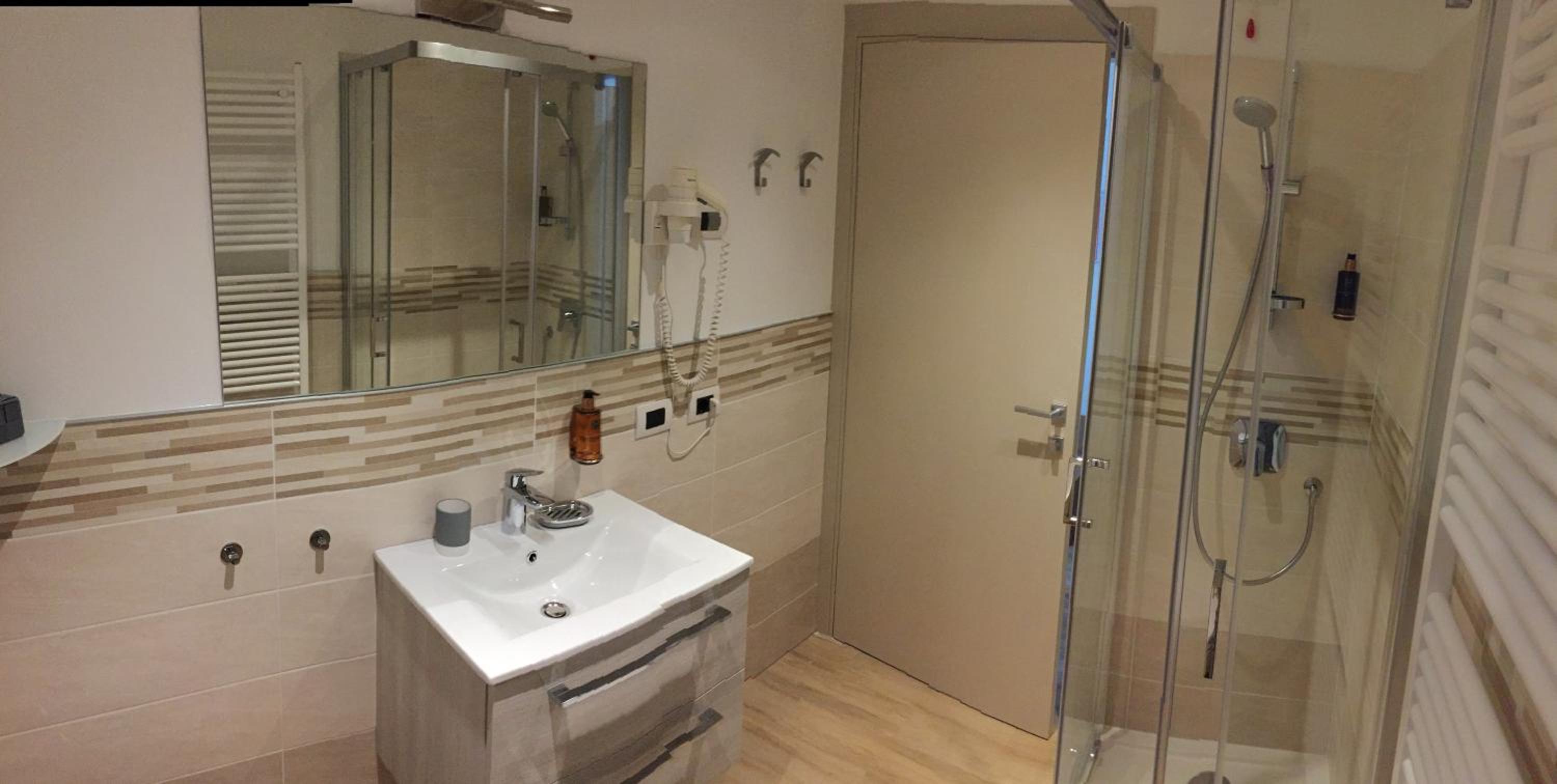 One-Bedroom Apartment - Photo 5