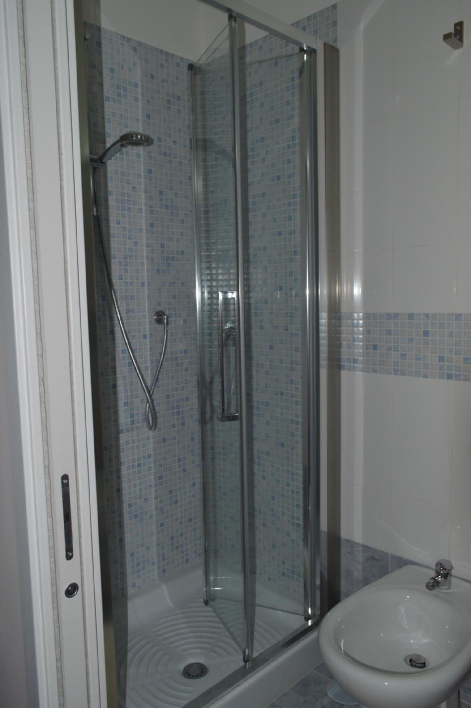 Quadruple Room - Photo 2