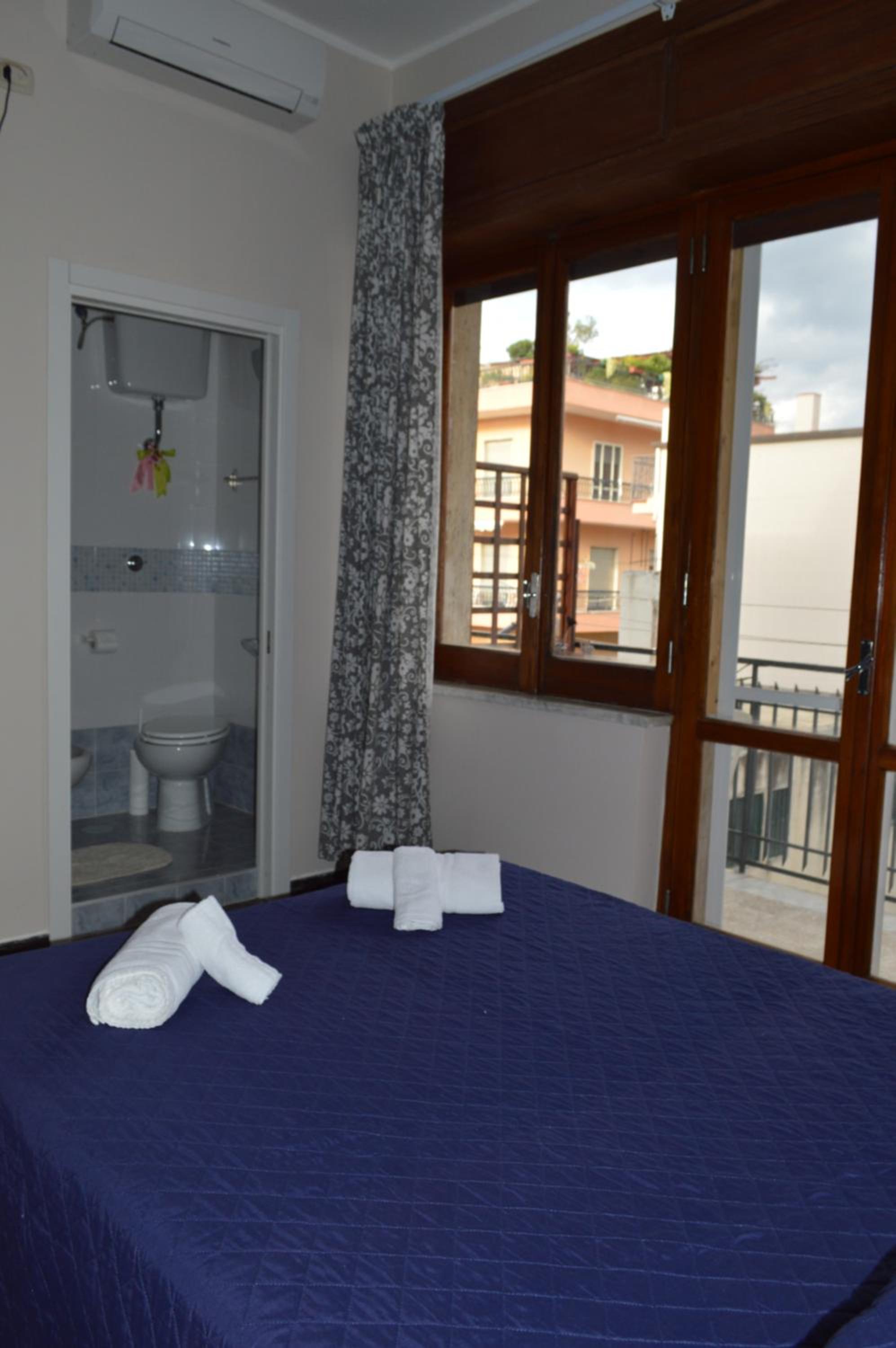 Quadruple Room - Photo 6