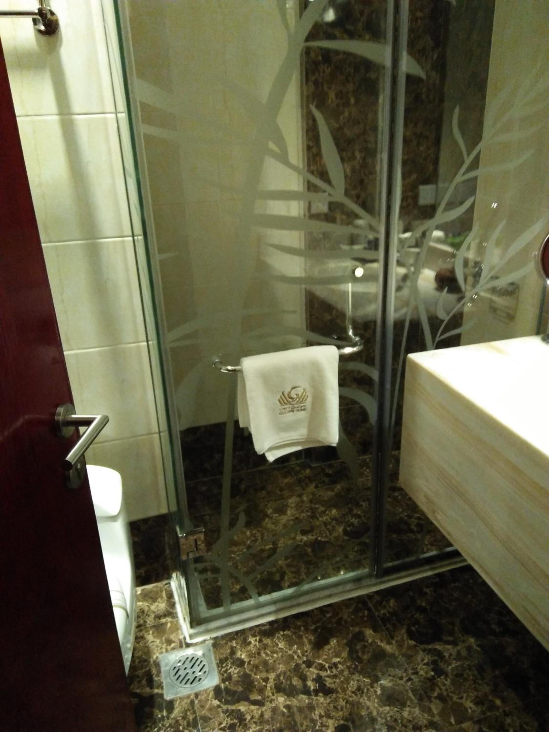 Small Double Room - Photo 12