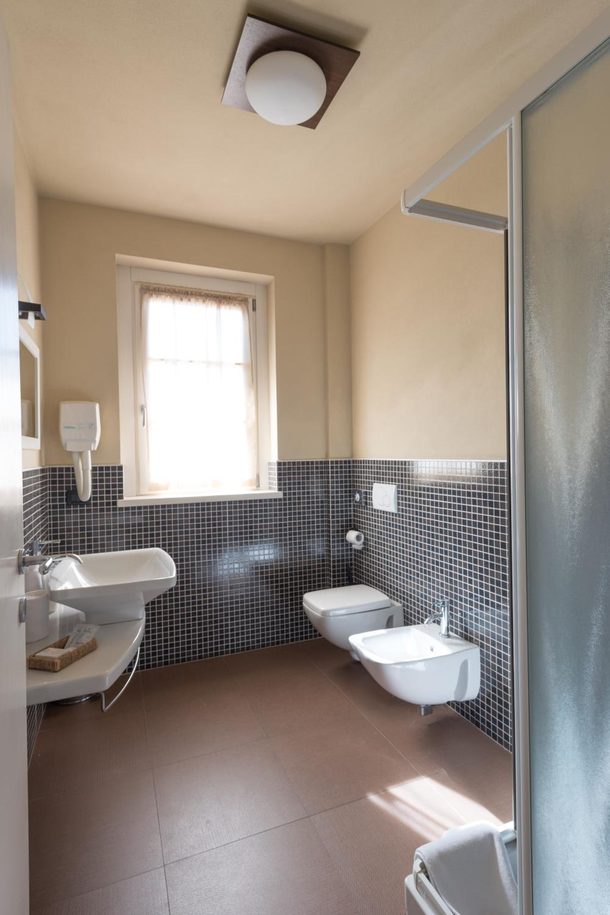 Superior Double or Twin Room with Mountain View photo 3