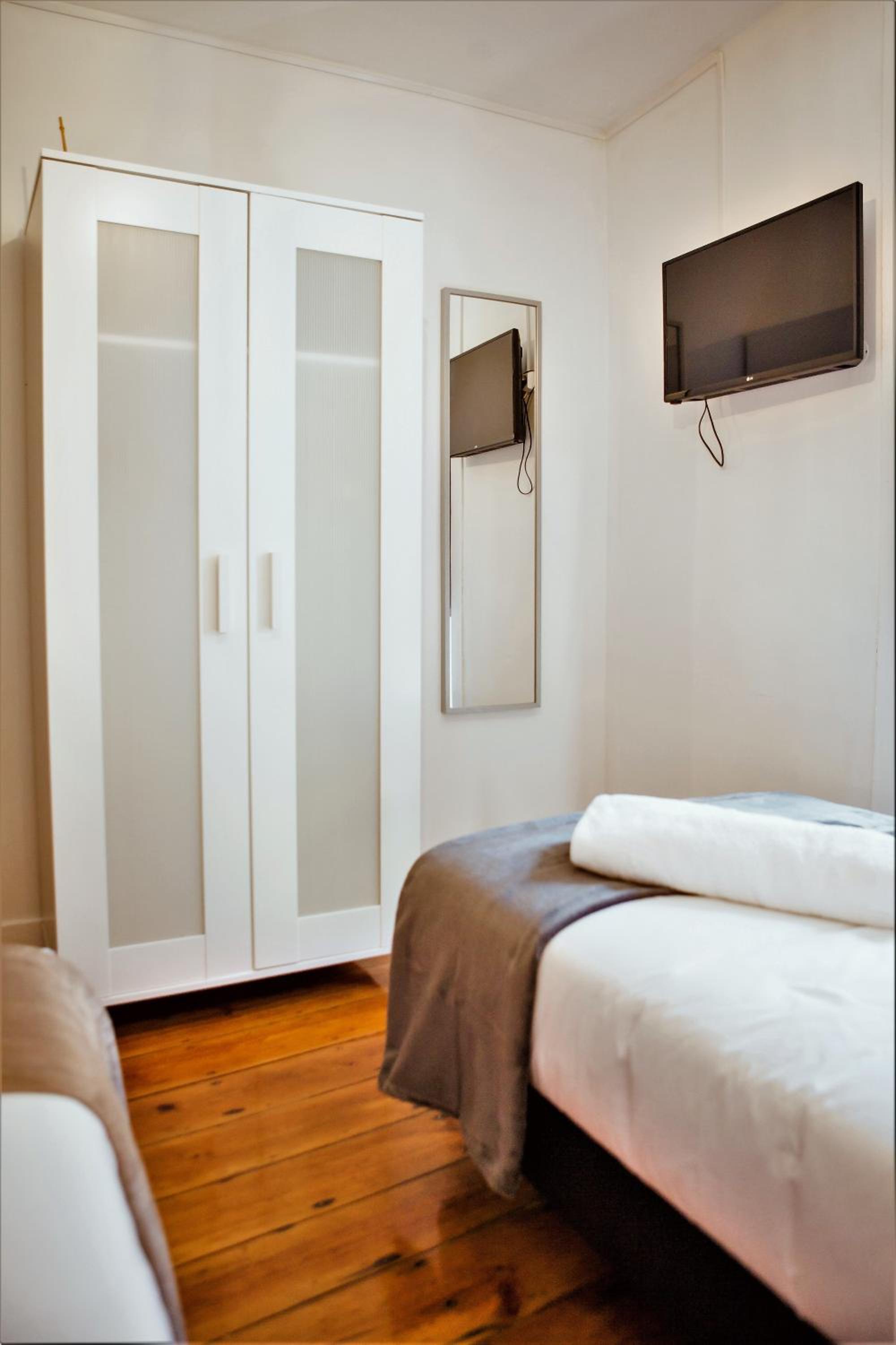 Double or Twin Room with View with Shared Bathroom photo 1