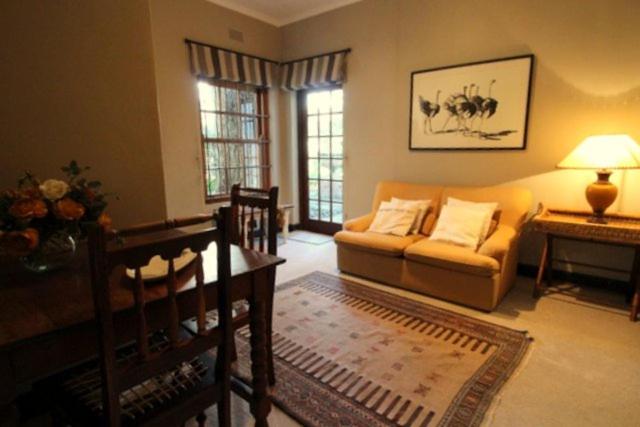 One-Bedroom Suite - Photo 2