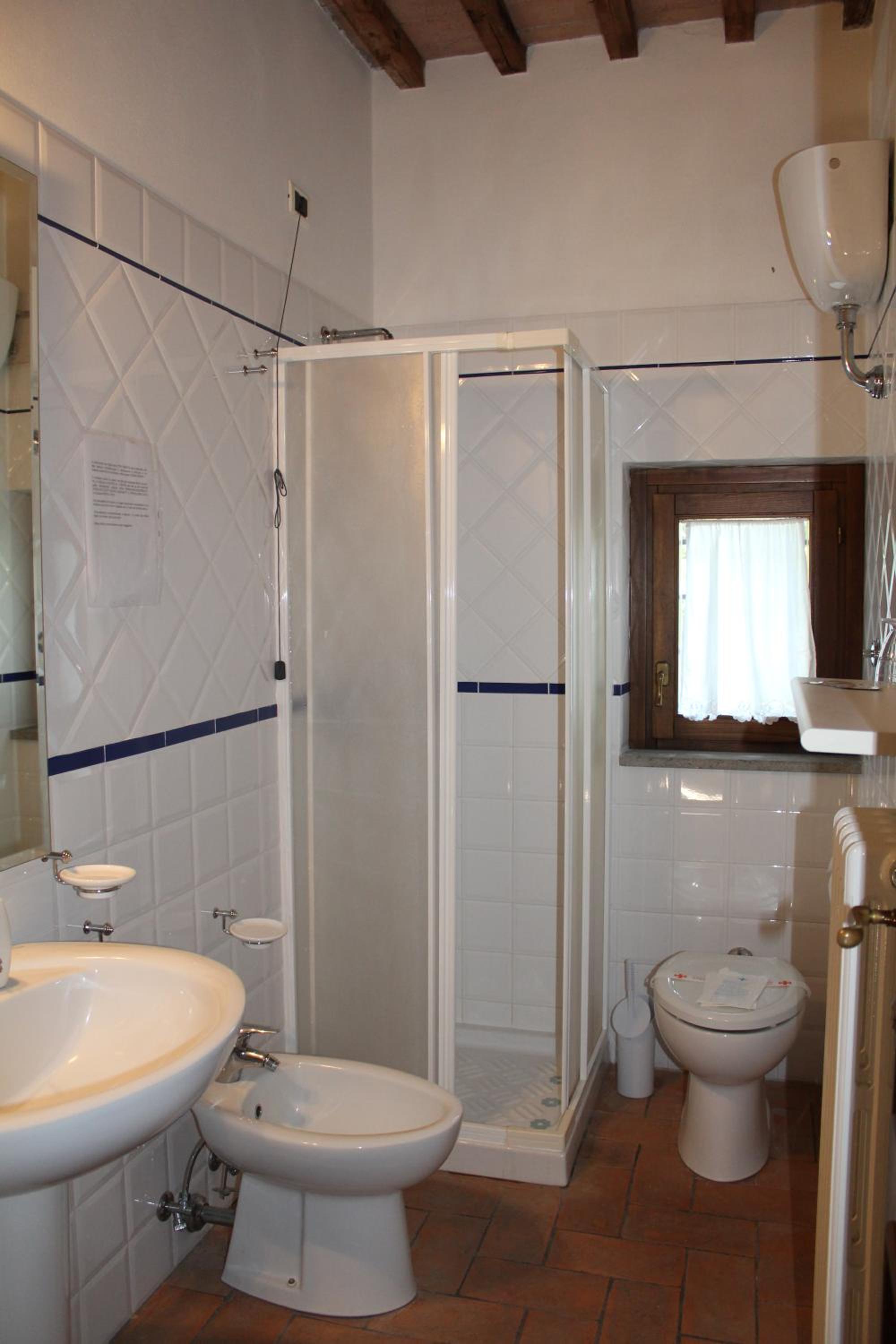 Deluxe Room - Photo 3
