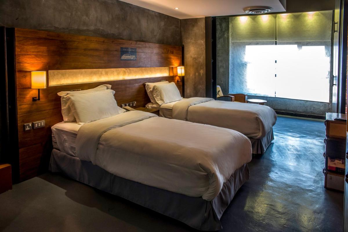 Twin Room with Private Bathroom photo 2