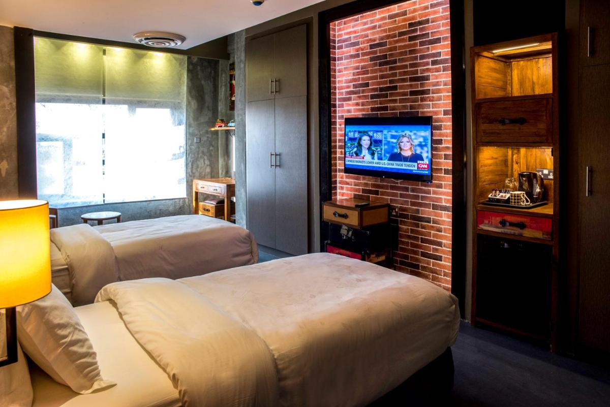 Twin Room with Private Bathroom photo 3