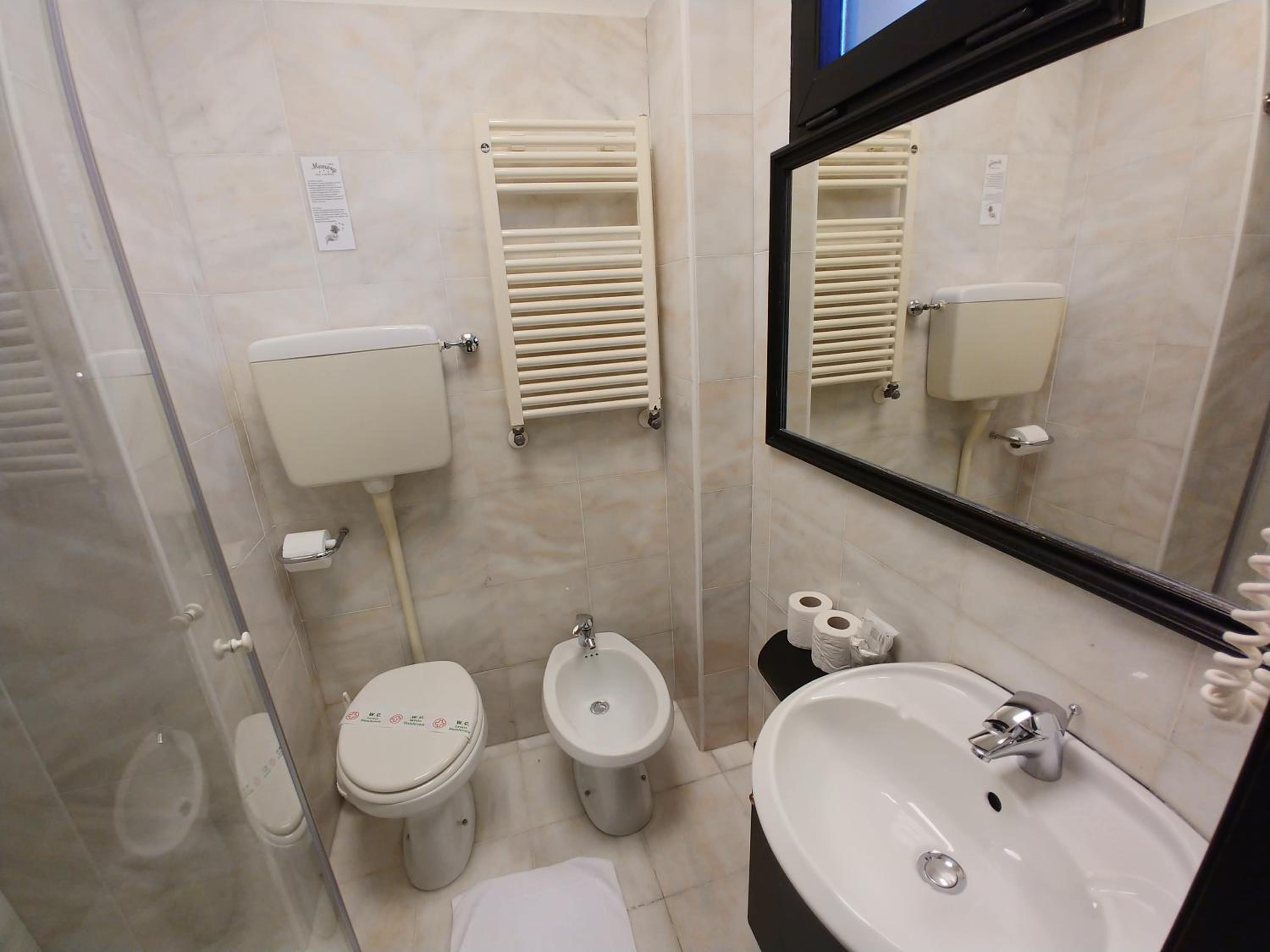 Superior Double Room - Photo 8