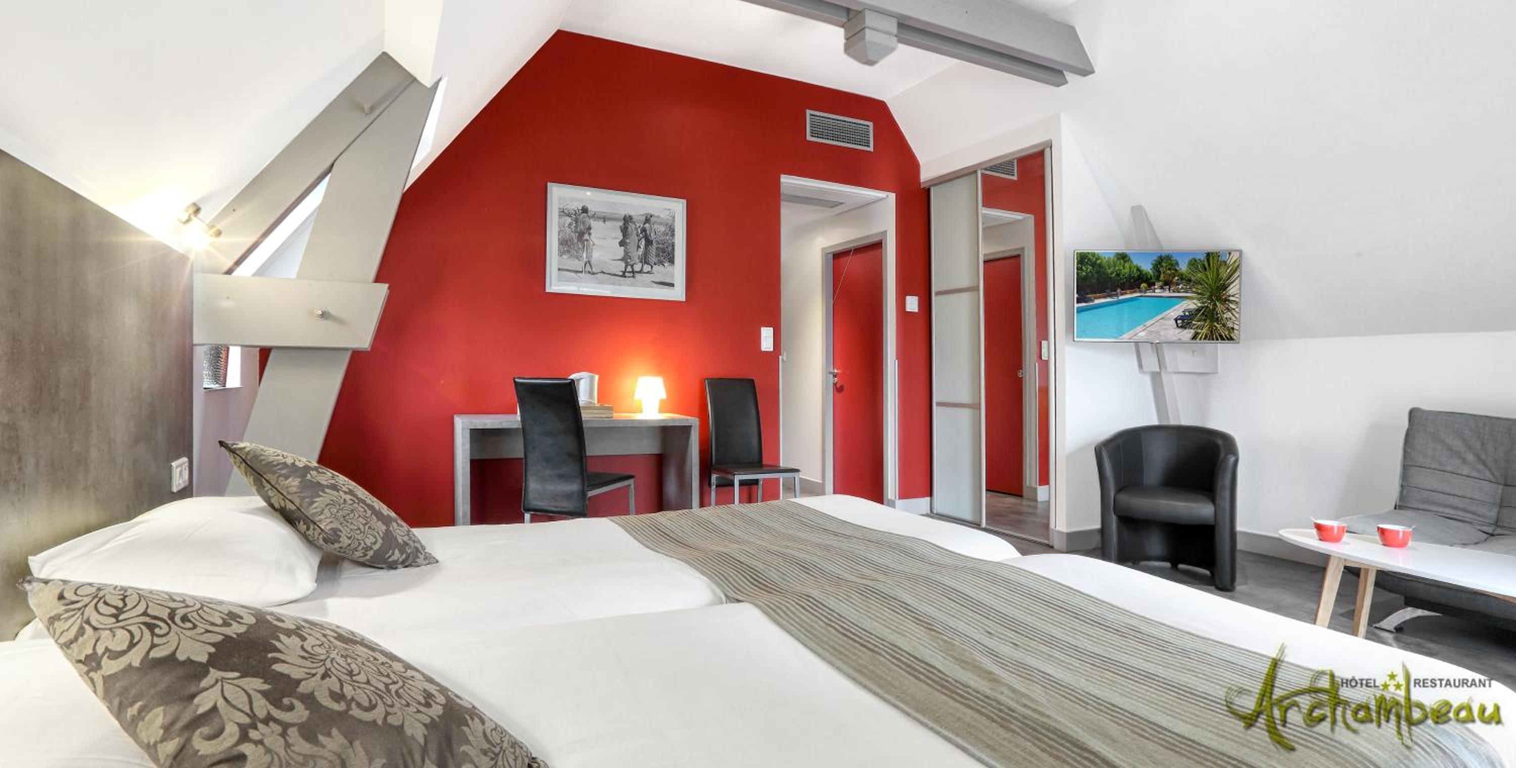 Deluxe Double or Twin Room photo 1