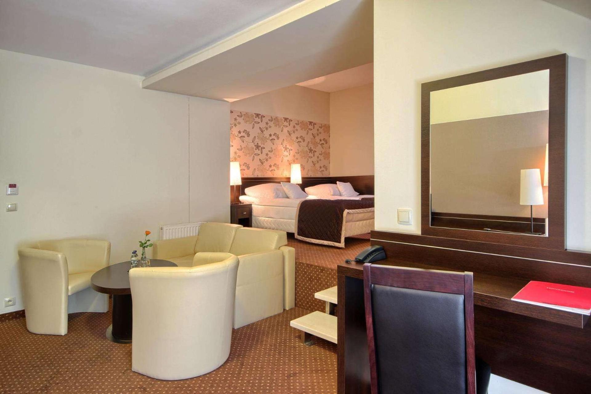 Deluxe Twin Room photo 2