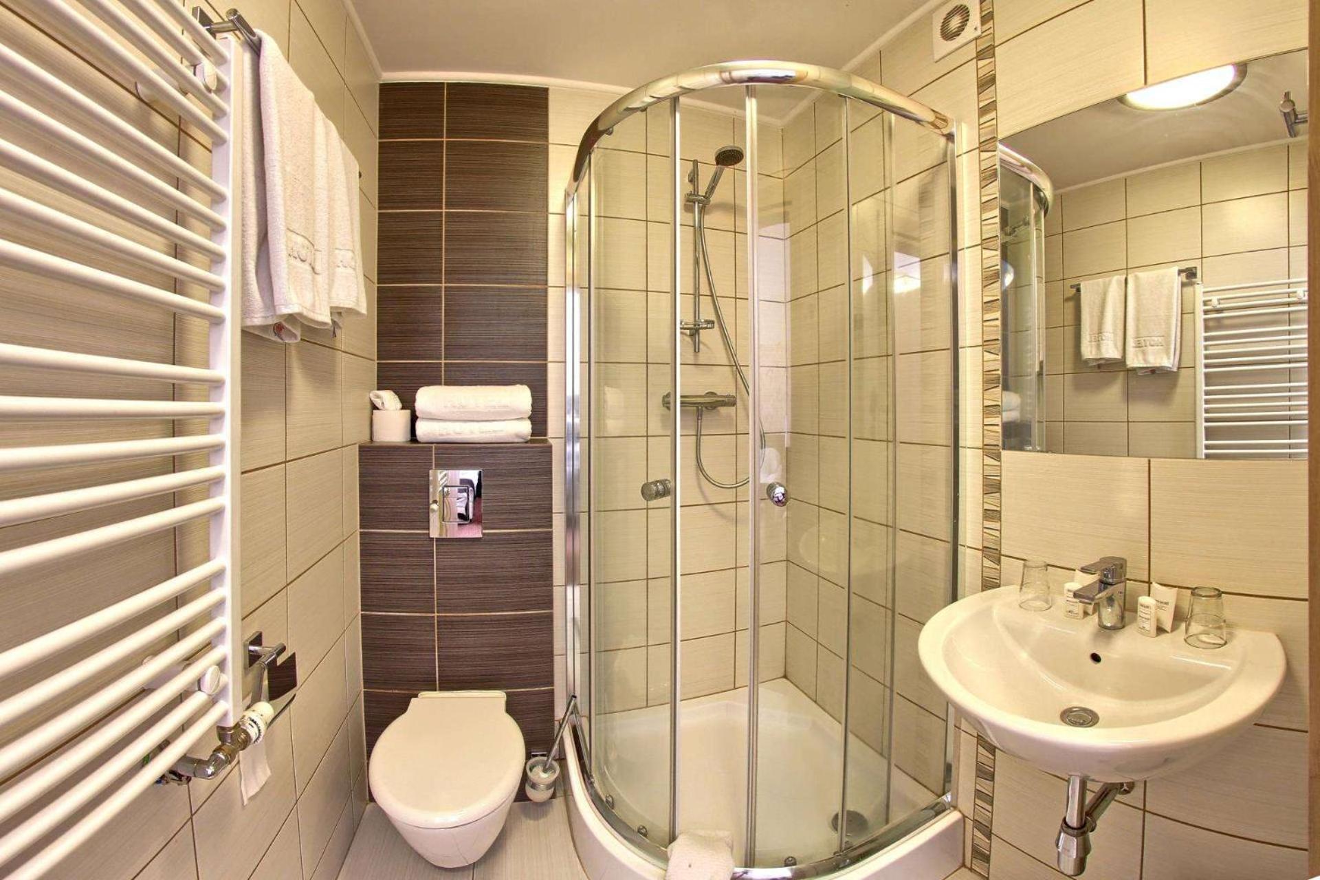 Double or Twin Room photo 3