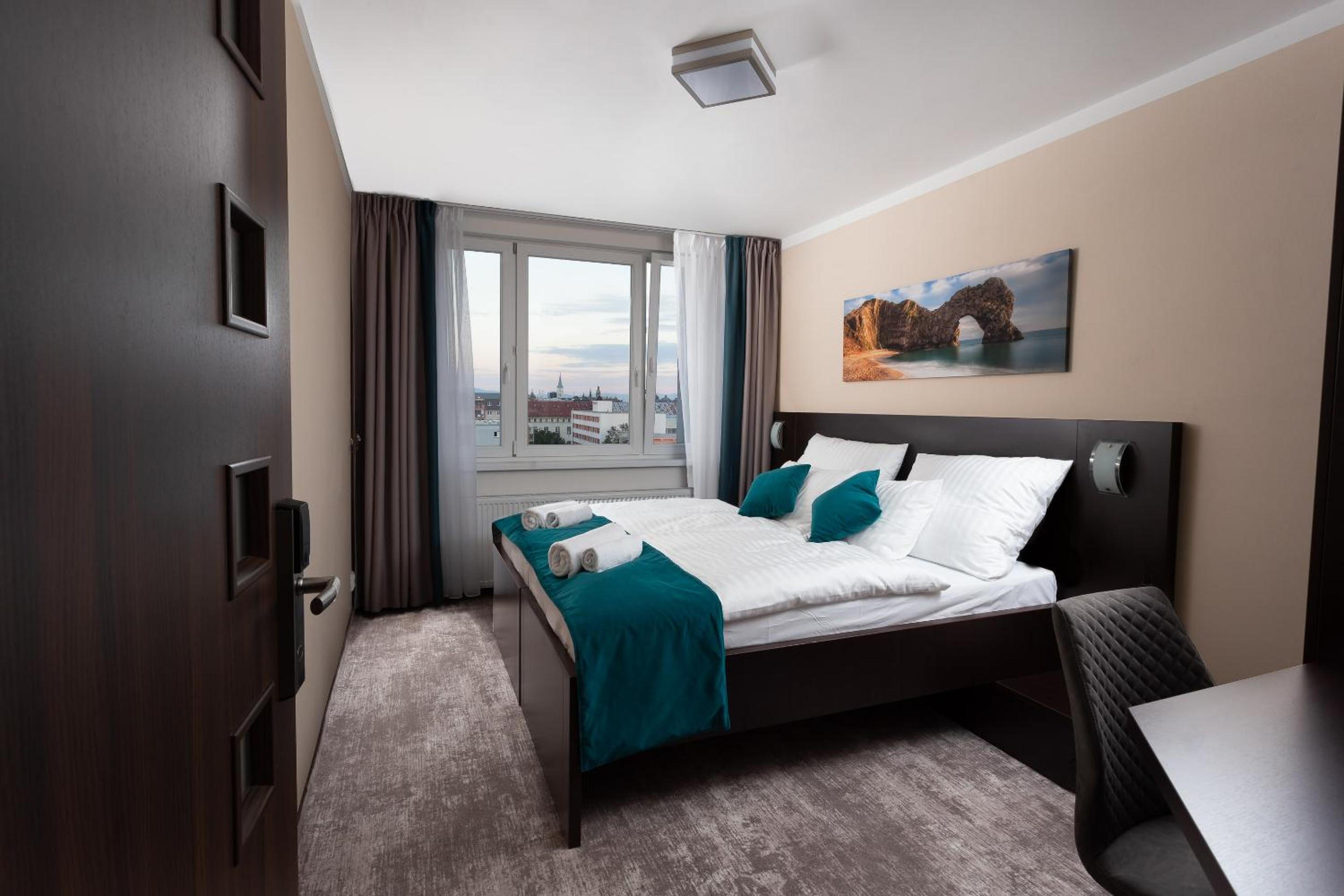 Double Room Business - Photo 1