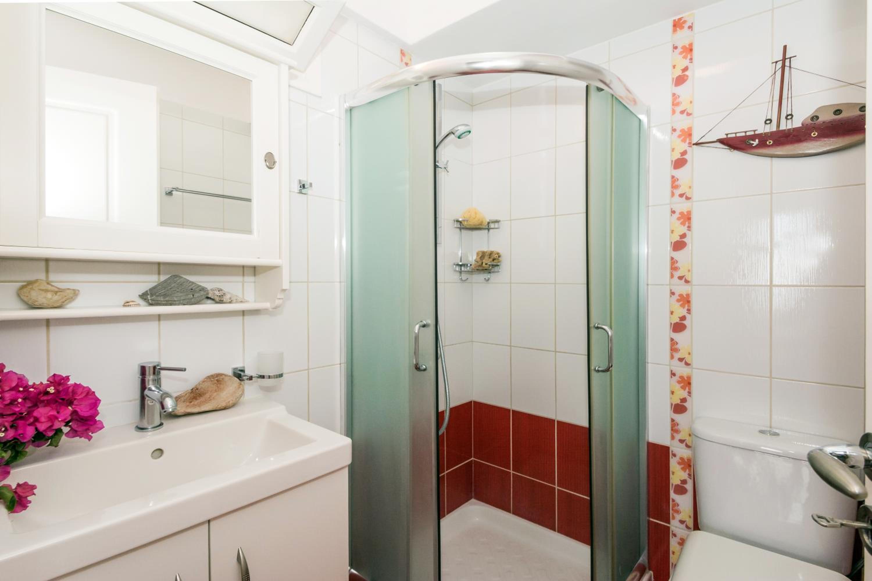 Studio Apartment photo 2