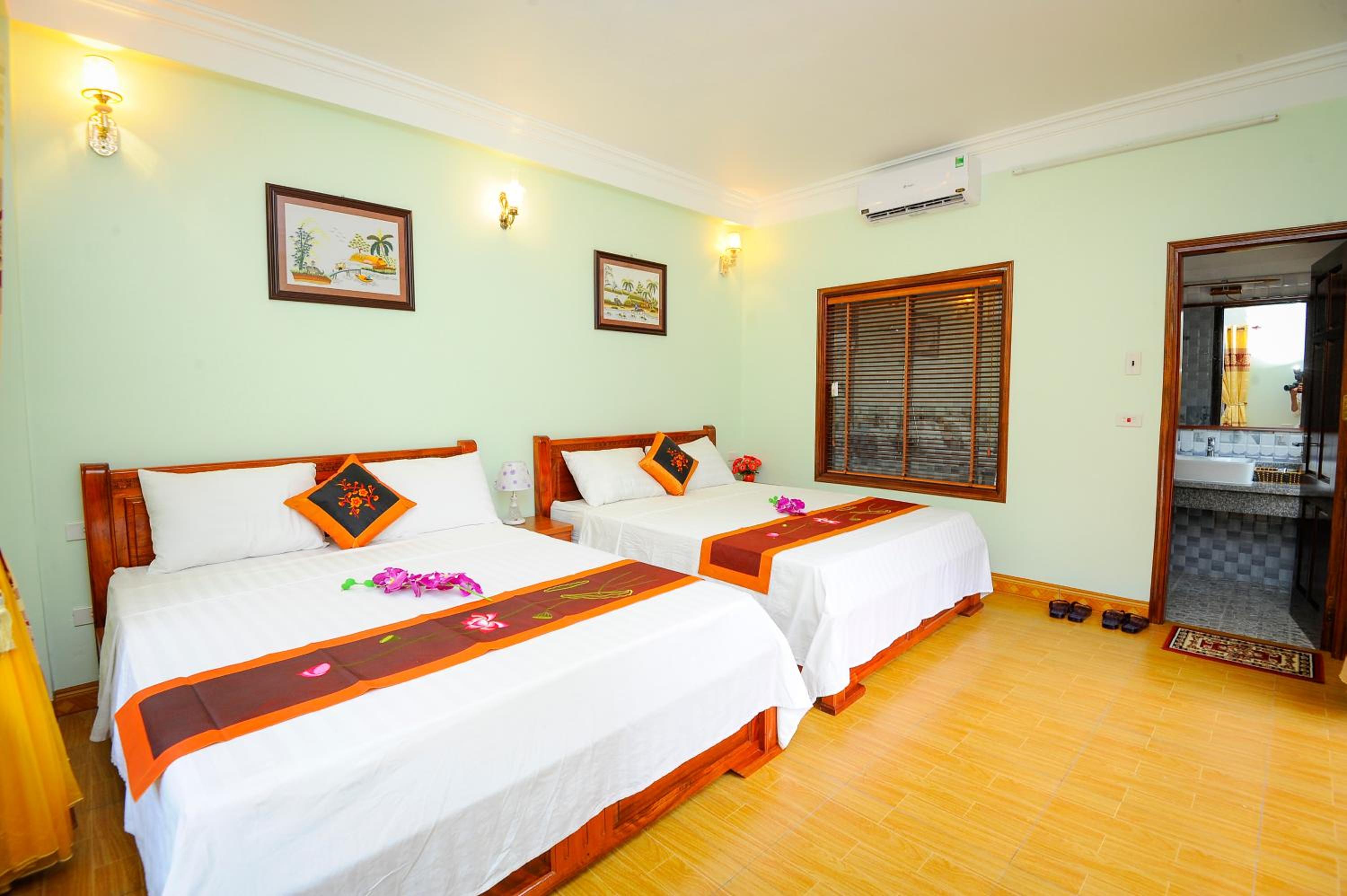 Deluxe Queen Room with Two Queen Beds