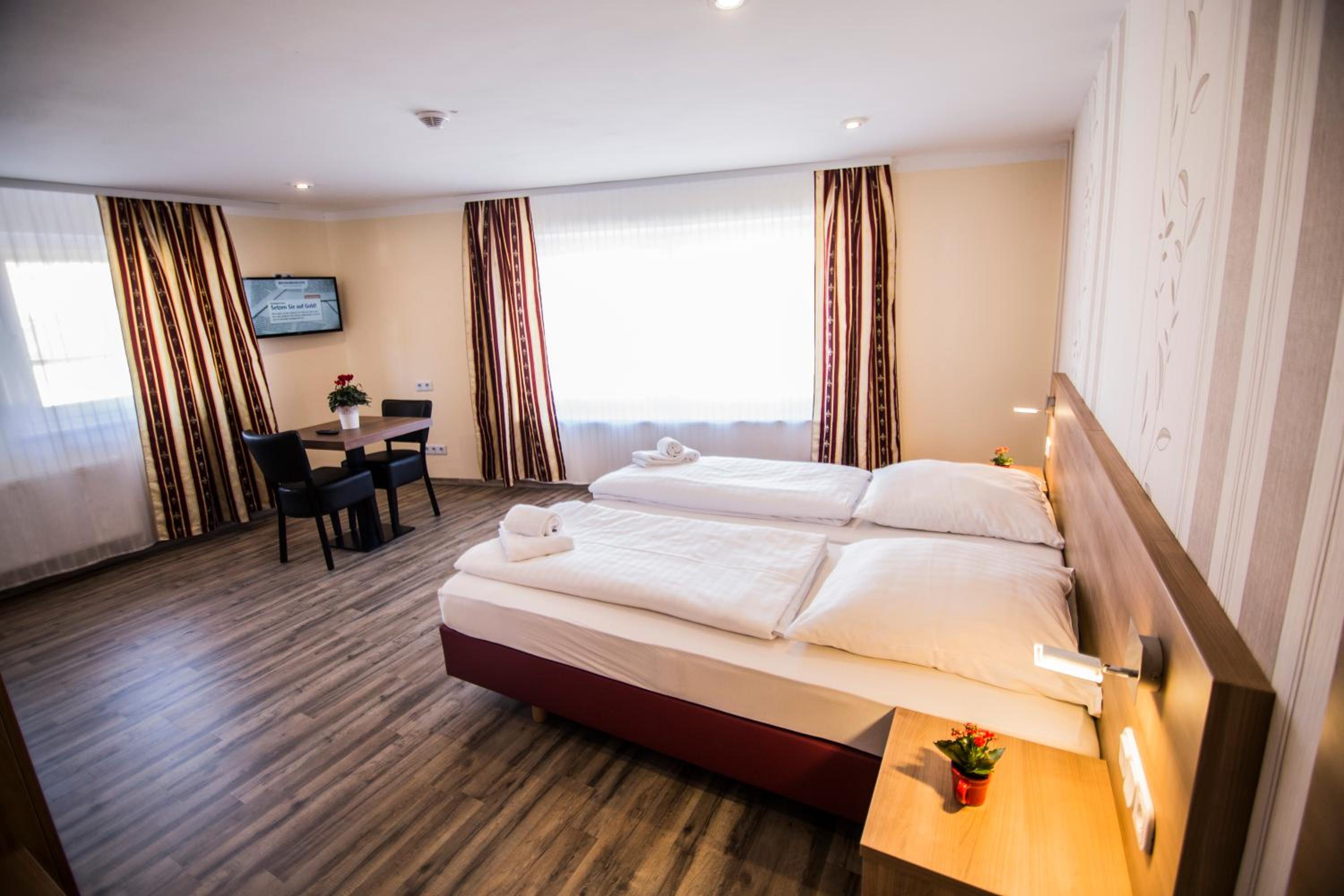 Double Room - Photo 2