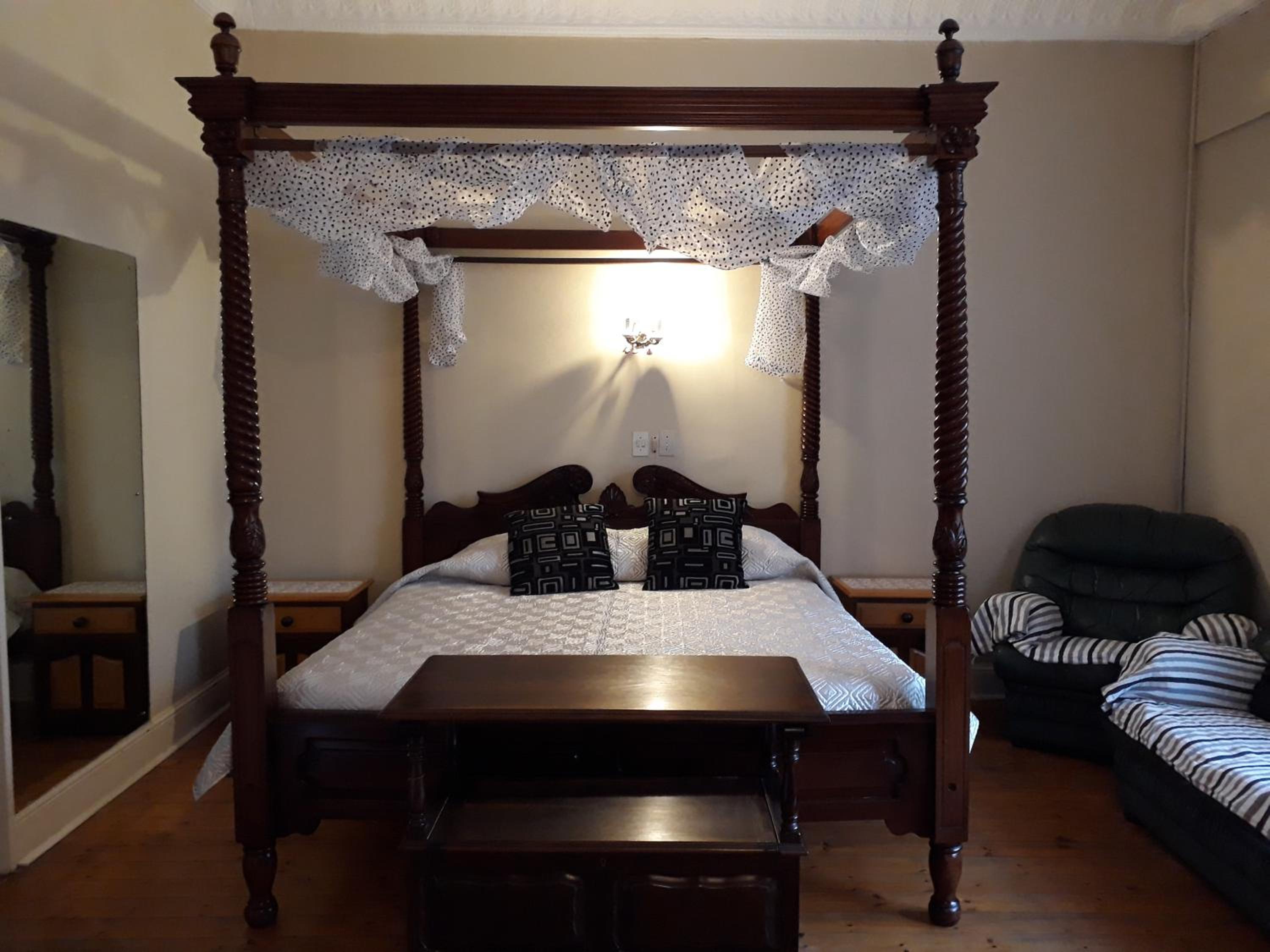 King Room with Pool View photo 1
