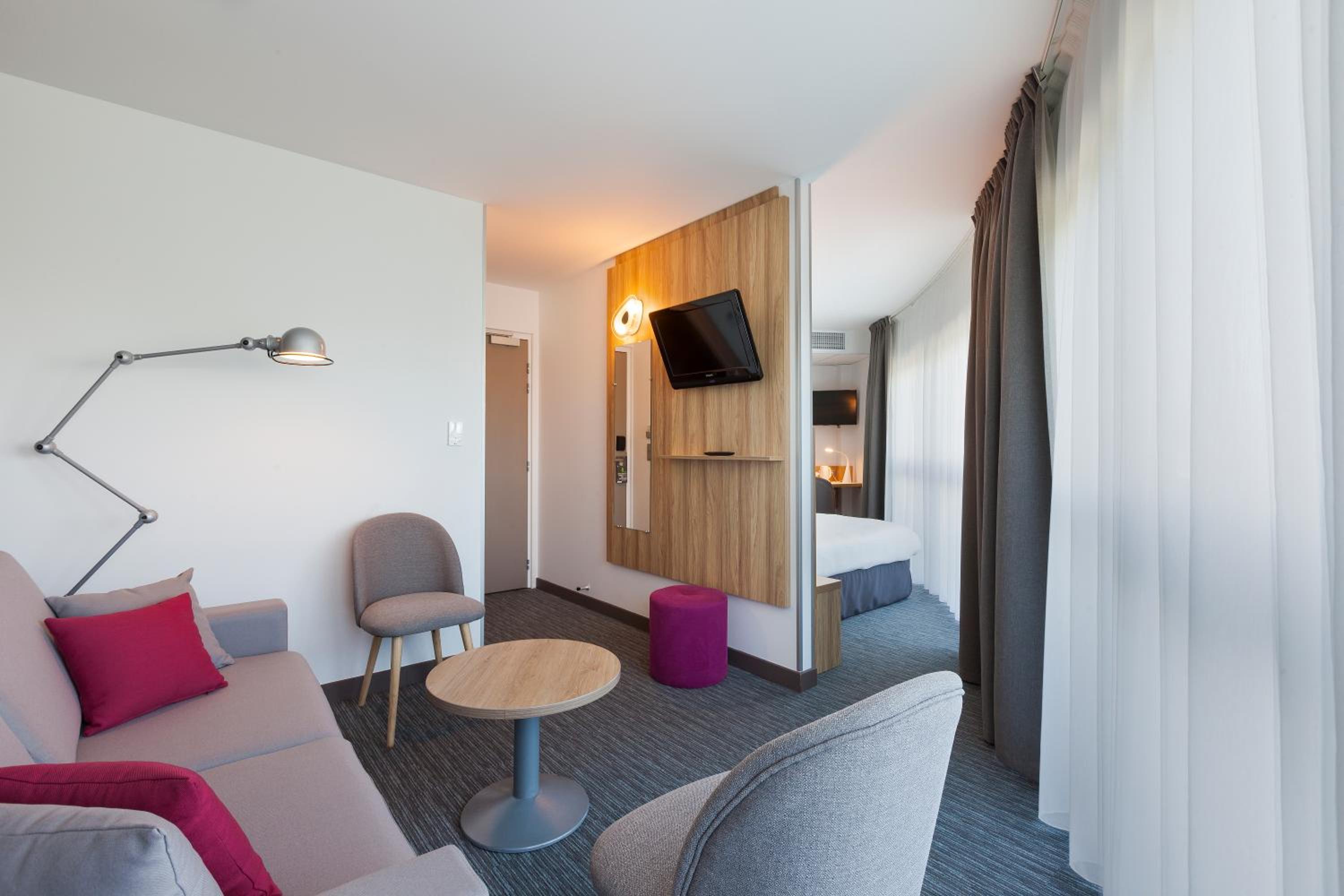 Quadruple Room with 1 Double Bed and 1 sofa bed photo 1